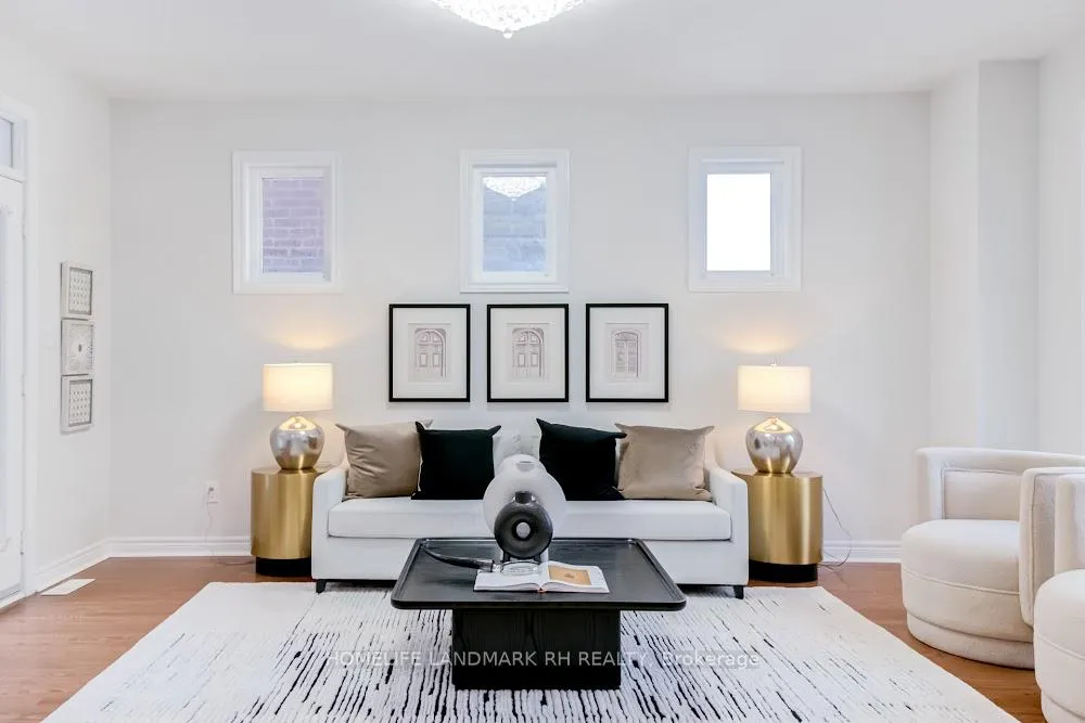 Photo 4 of 47 Herbert Wales Cres, Markham, Victoria Square — HOMEH