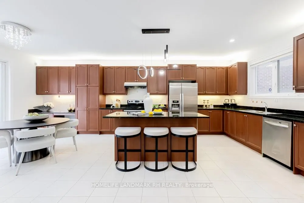 Photo 14 of 47 Herbert Wales Cres, Markham, Victoria Square — HOMEH