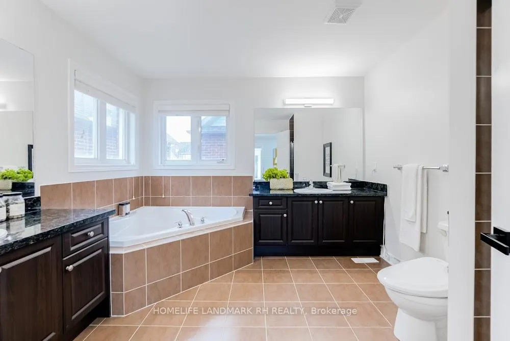 Photo 23 of 47 Herbert Wales Cres, Markham, Victoria Square — HOMEH