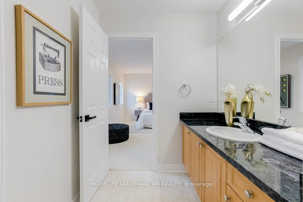 Photo 28 of 47 Herbert Wales Cres, Markham, Victoria Square — HOMEH