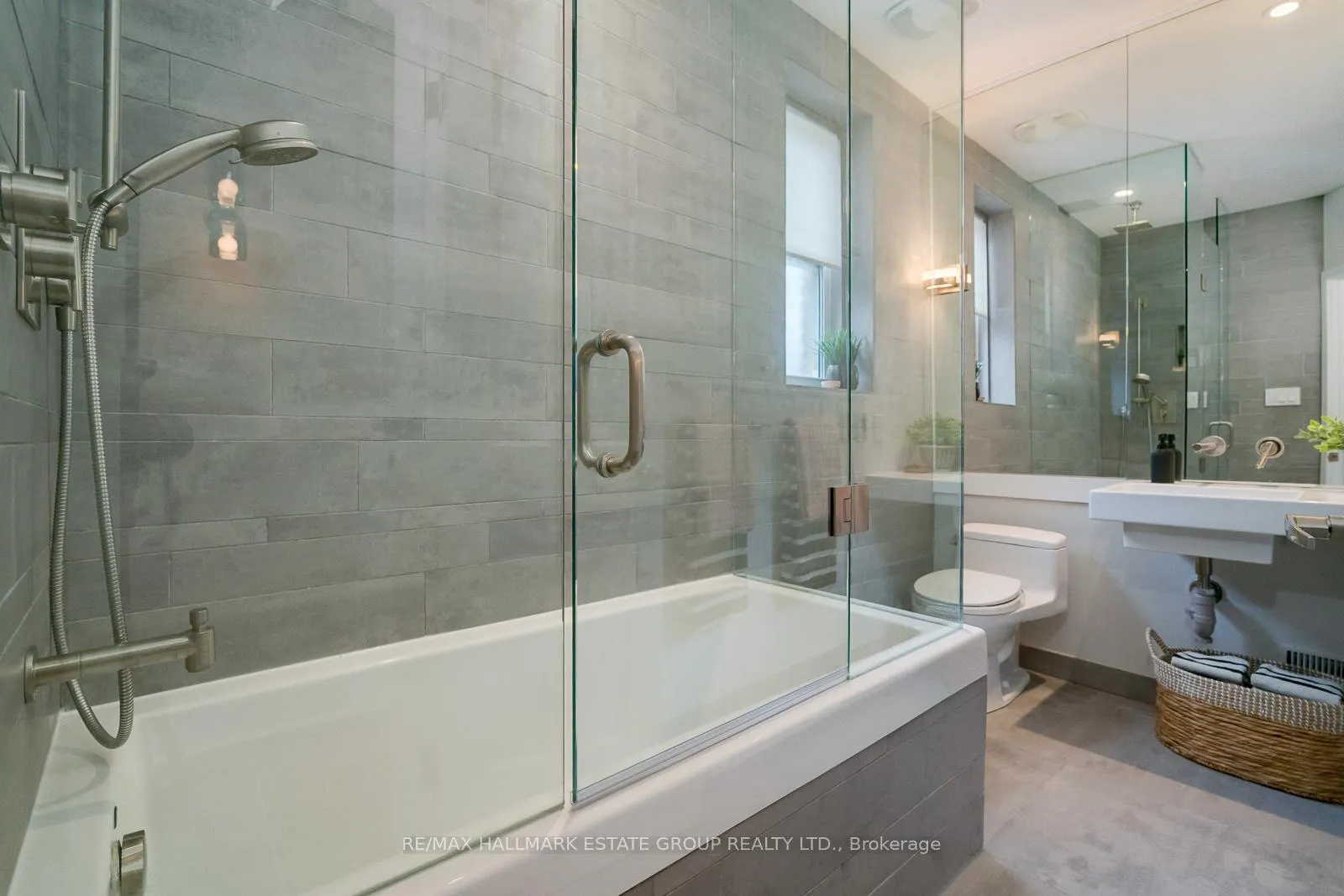 Photo 26 of 248 Strathmore Blvd, Toronto, Danforth — HOMEH