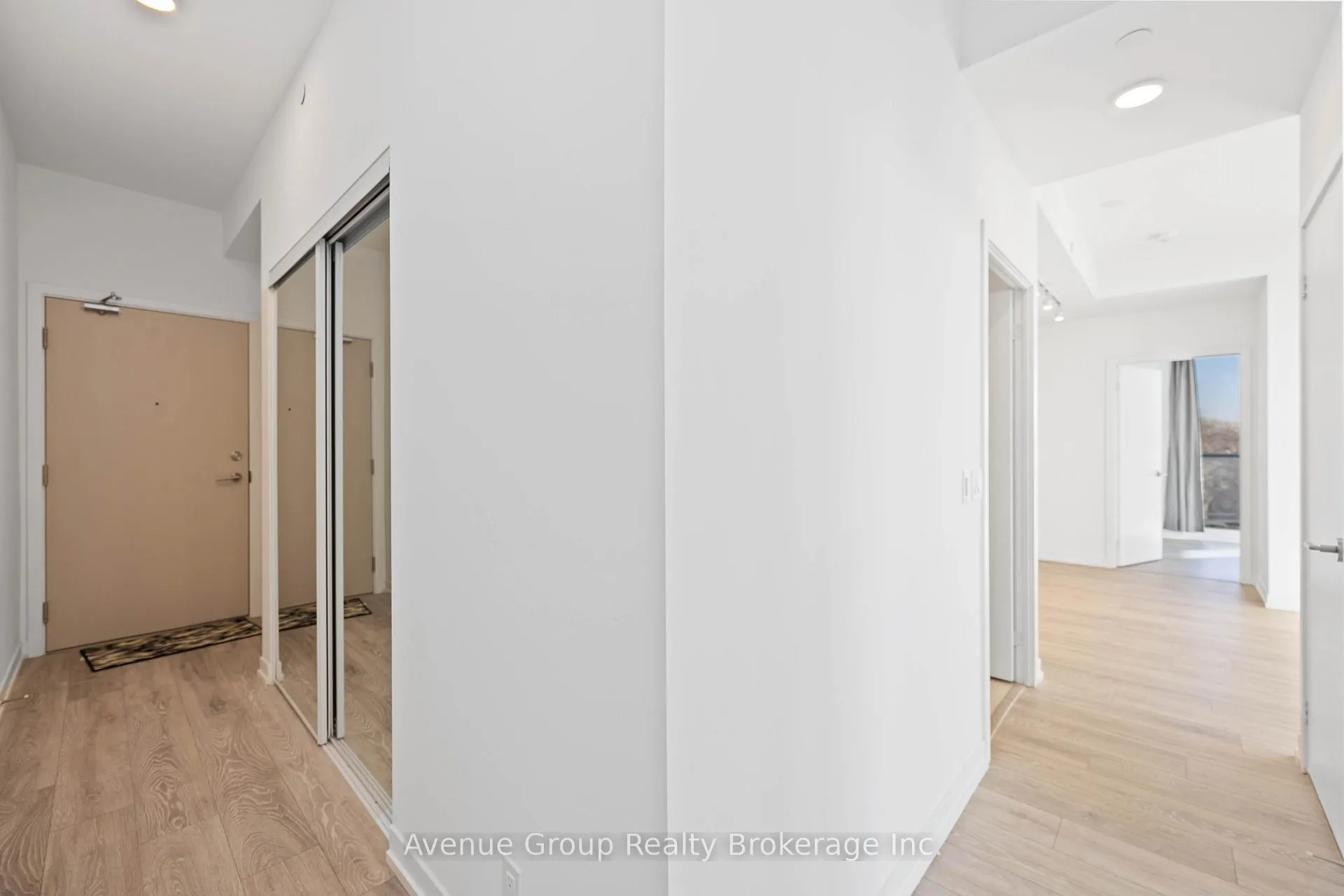 Photo 7 of Unit 827, 2020 Bathurst Street, Toronto, Humewood-Cedarvale — HOMEH