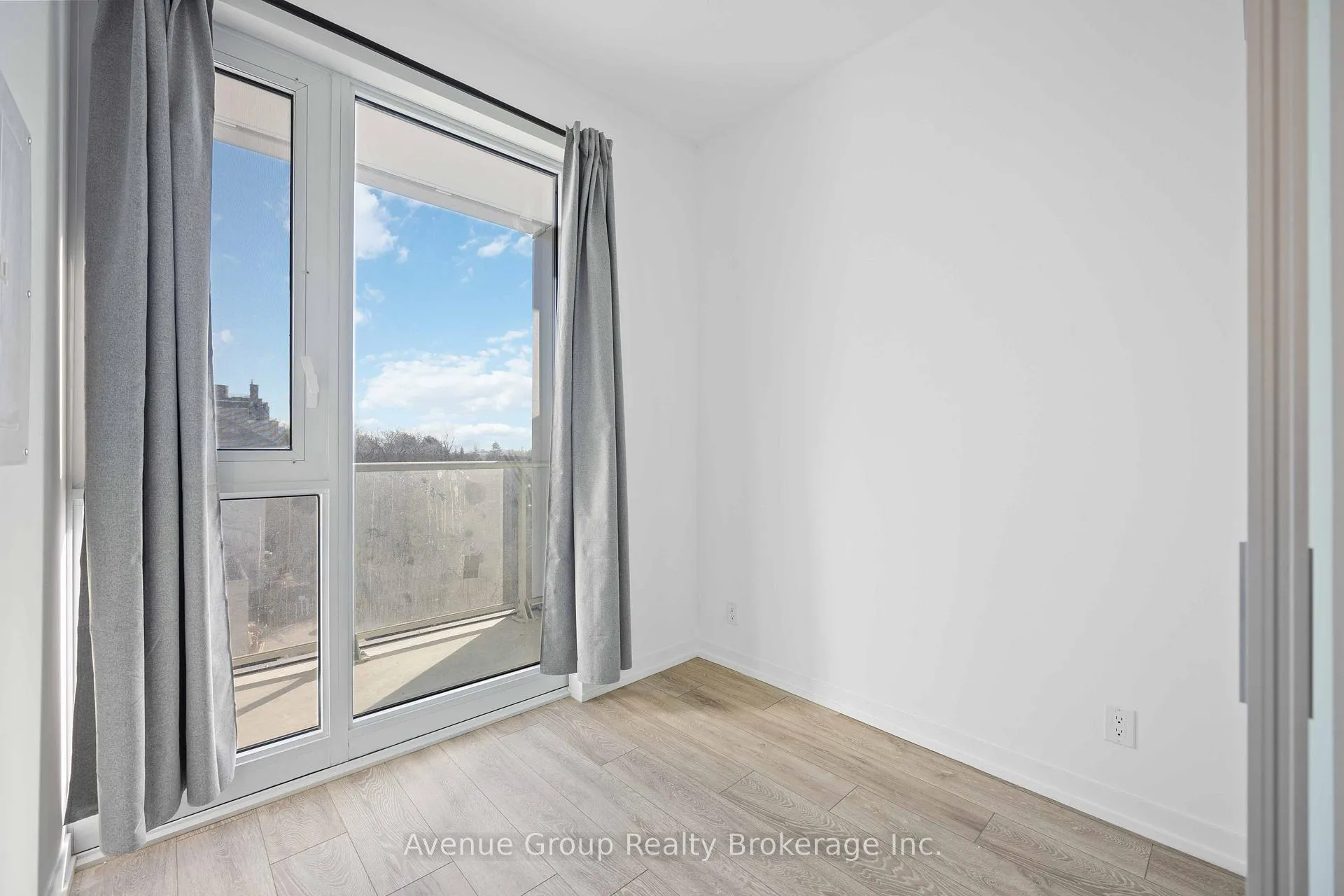 Photo 9 of Unit 827, 2020 Bathurst Street, Toronto, Humewood-Cedarvale — HOMEH