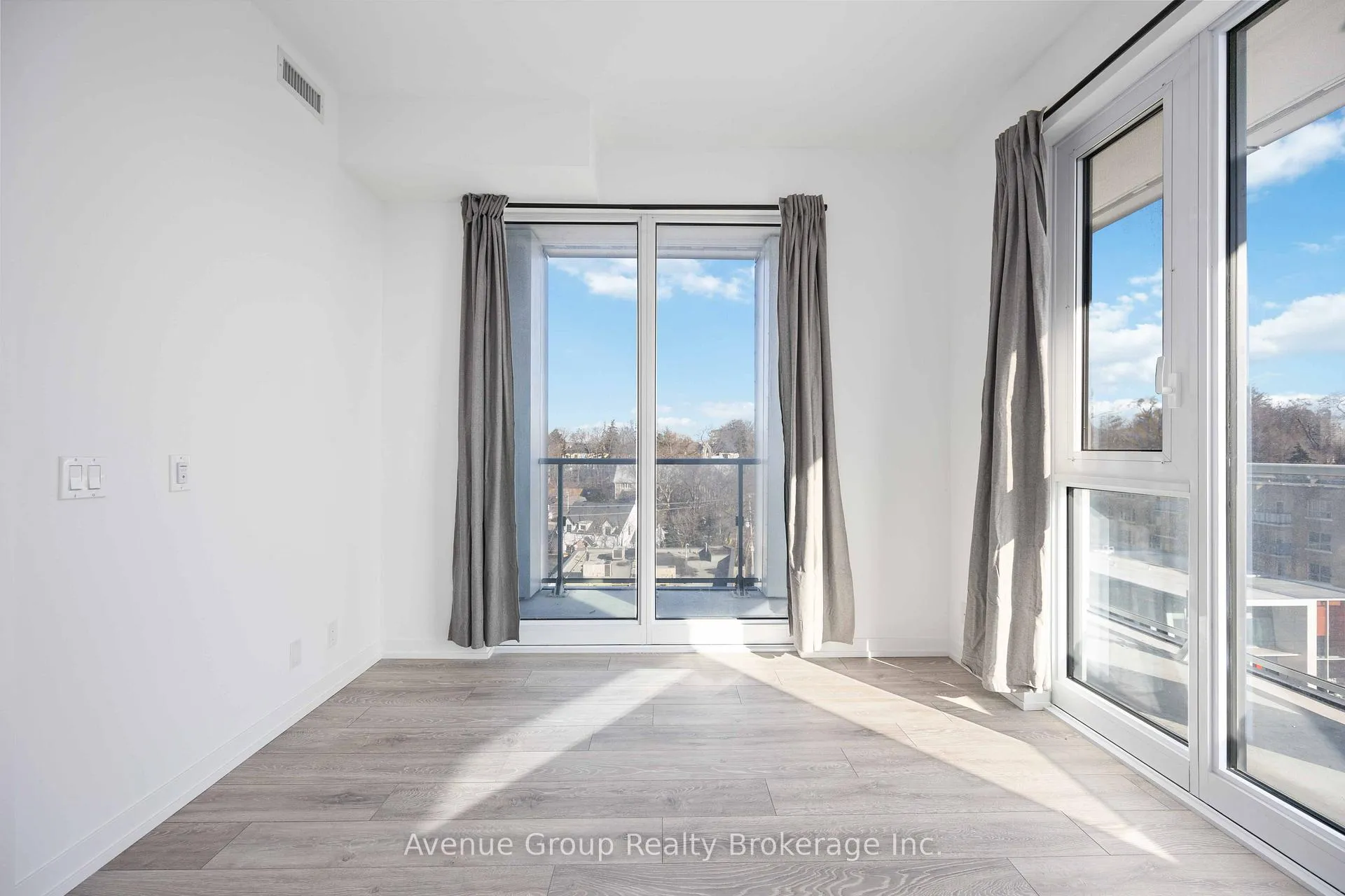 Photo 22 of Unit 827, 2020 Bathurst Street, Toronto, Humewood-Cedarvale — HOMEH