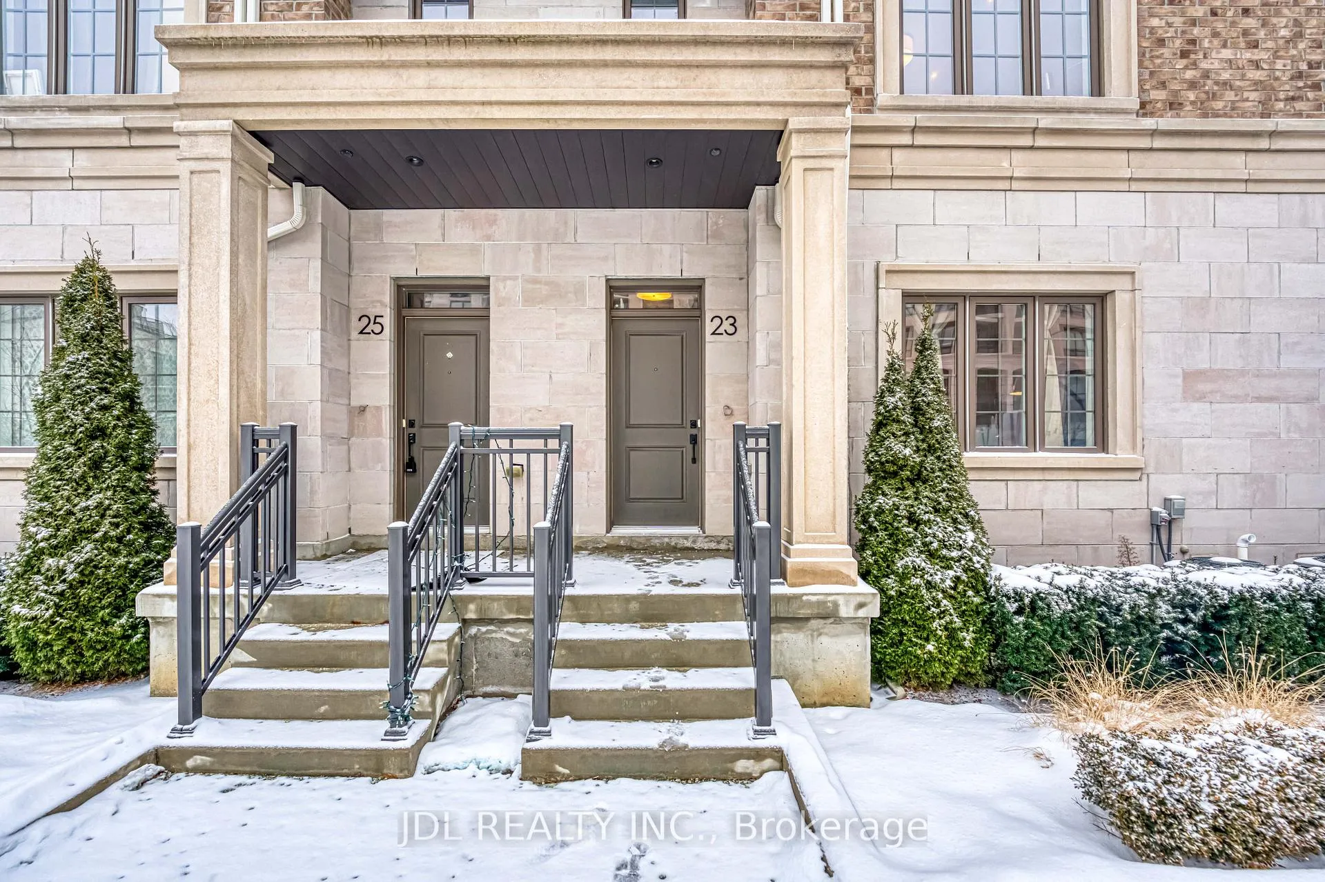 Photo 2 of 23 Village Parkway, Markham, Unionville — HOMEH
