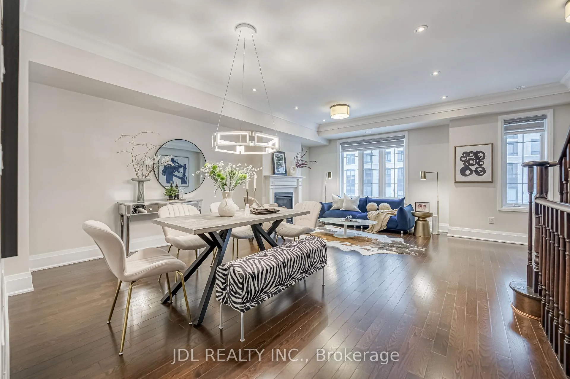 Photo 6 of 23 Village Parkway, Markham, Unionville — HOMEH