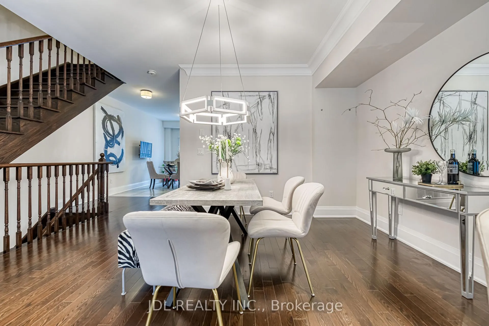 Photo 8 of 23 Village Parkway, Markham, Unionville — HOMEH
