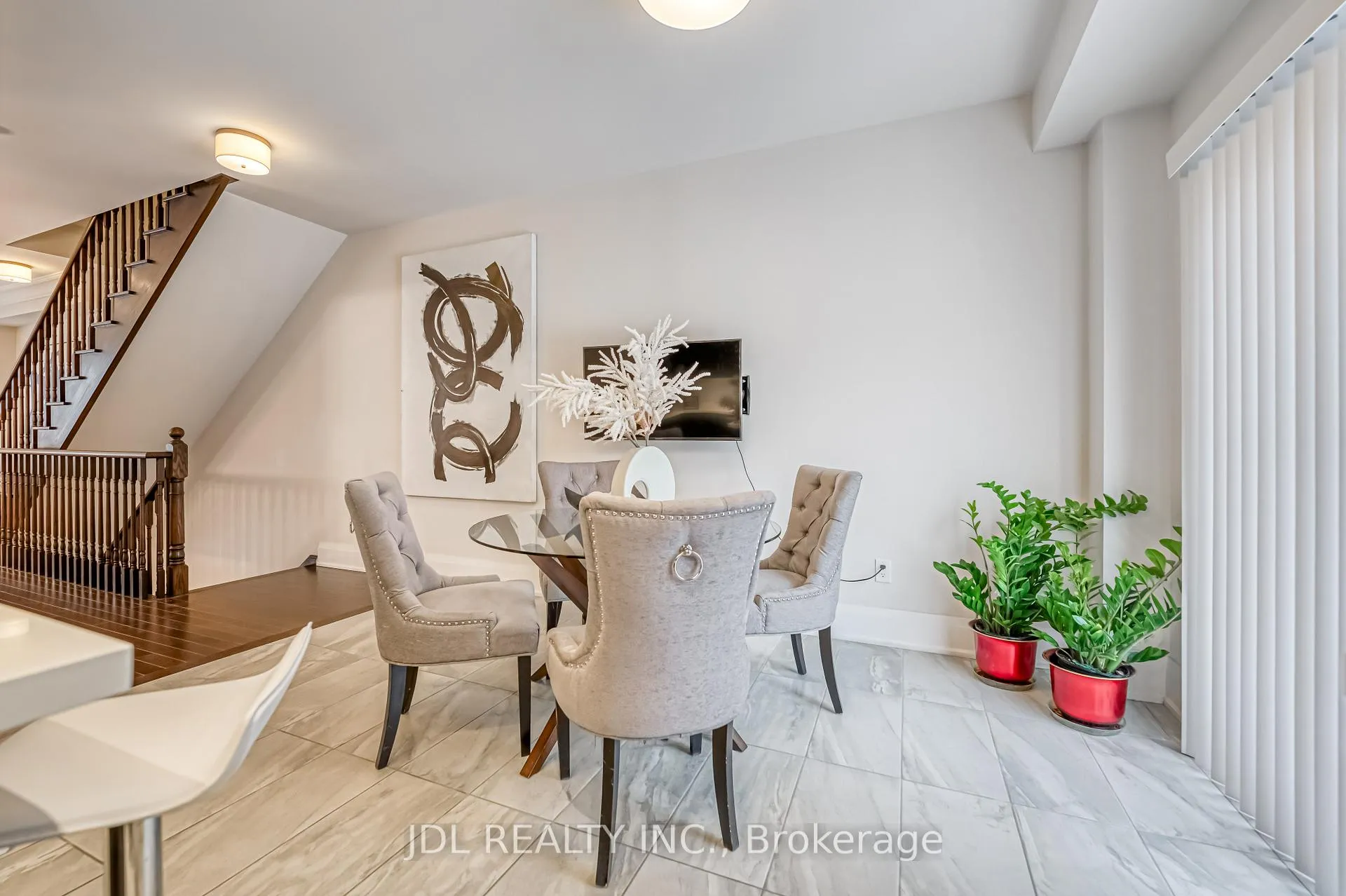Photo 15 of 23 Village Parkway, Markham, Unionville — HOMEH