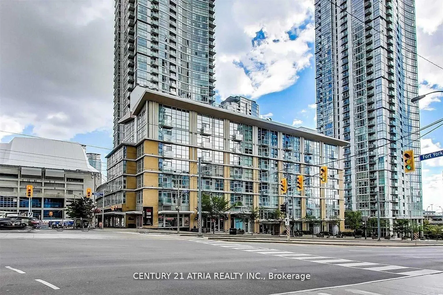 Front of Unit 511, 9 Spadina Avenue