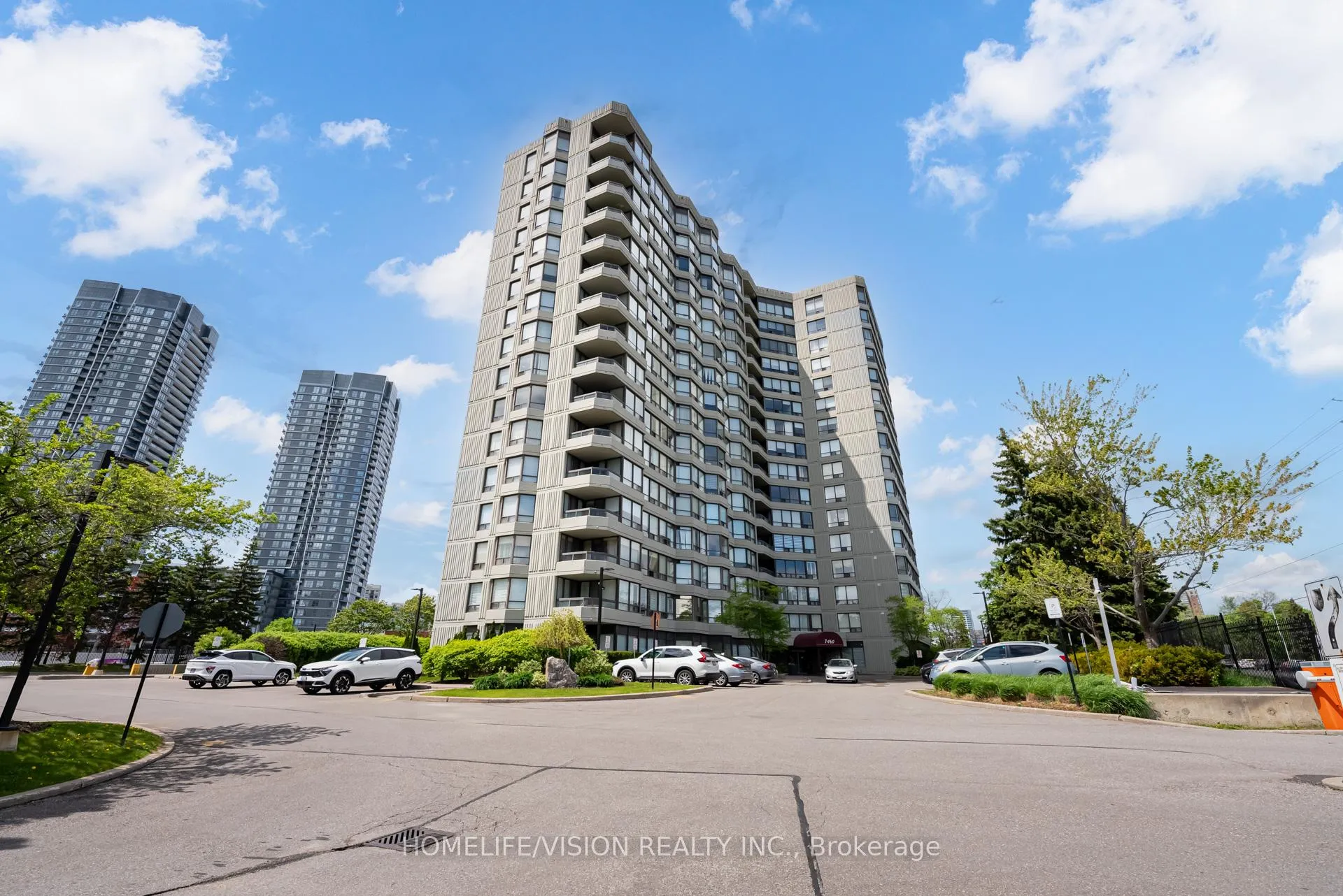 Photo 3 of Unit 708, 7460 Bathurst Street, Vaughan, Brownridge — HOMEH