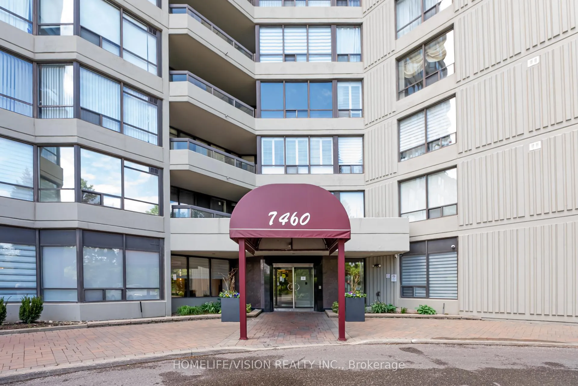 Photo 4 of Unit 708, 7460 Bathurst Street, Vaughan, Brownridge — HOMEH