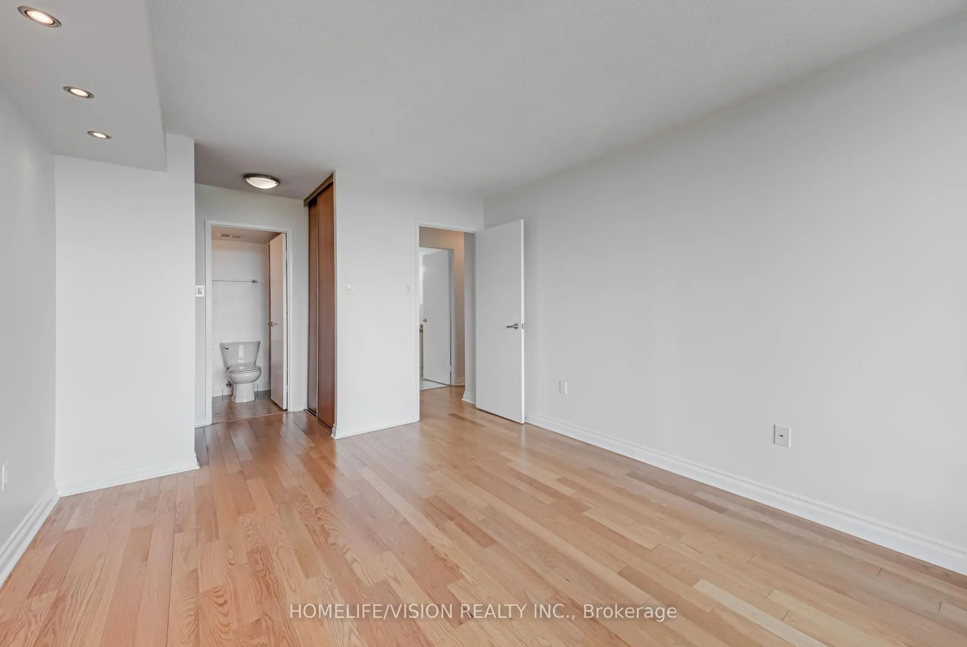 Photo 26 of Unit 708, 7460 Bathurst Street, Vaughan, Brownridge — HOMEH