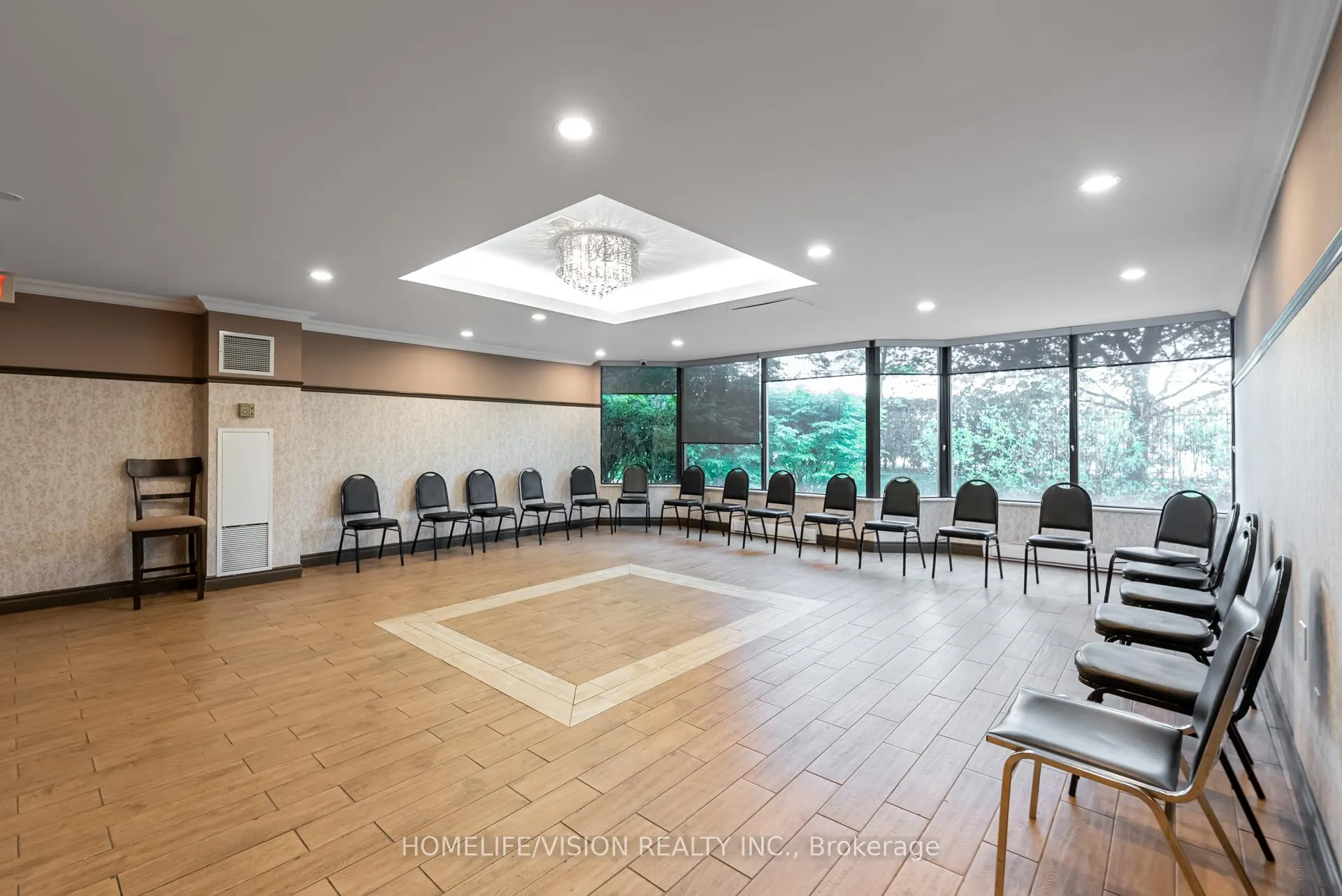 Photo 41 of Unit 708, 7460 Bathurst Street, Vaughan, Brownridge — HOMEH