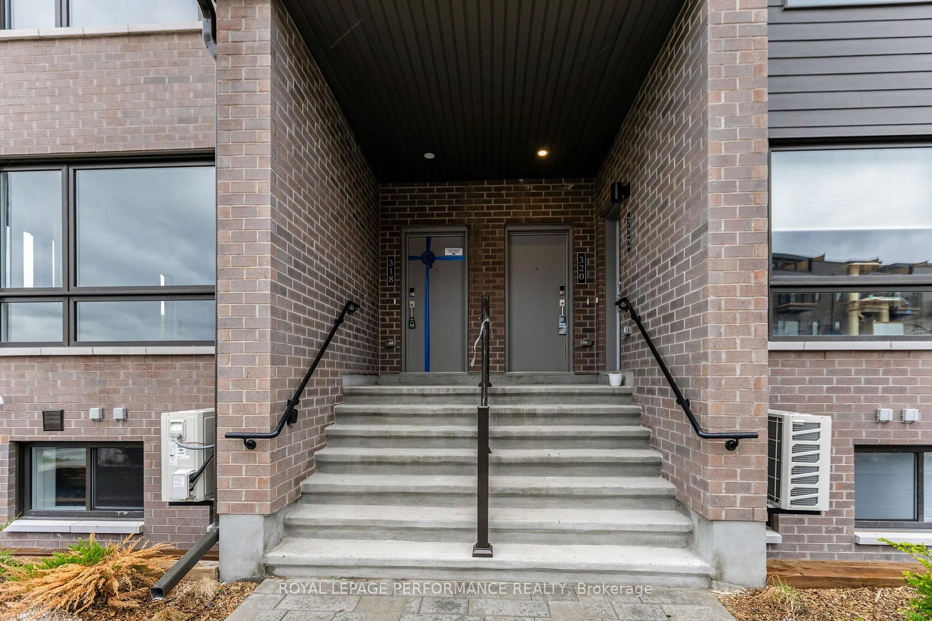 Photo 3 of 318 Mishi Private, Ottawa, CFB Rockcliffe and Area — HOMEH