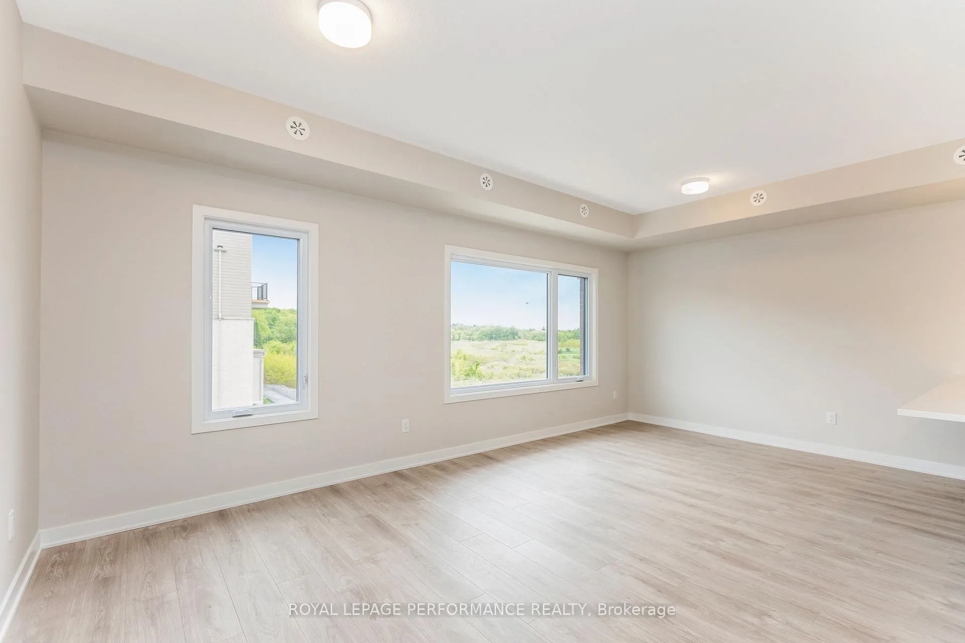 Photo 6 of 318 Mishi Private, Ottawa, CFB Rockcliffe and Area — HOMEH