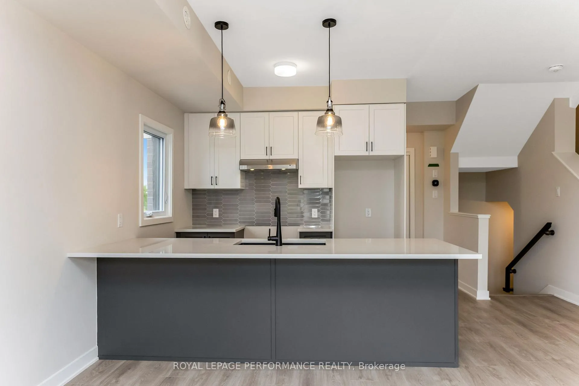 Photo 7 of 318 Mishi Private, Ottawa, CFB Rockcliffe and Area — HOMEH