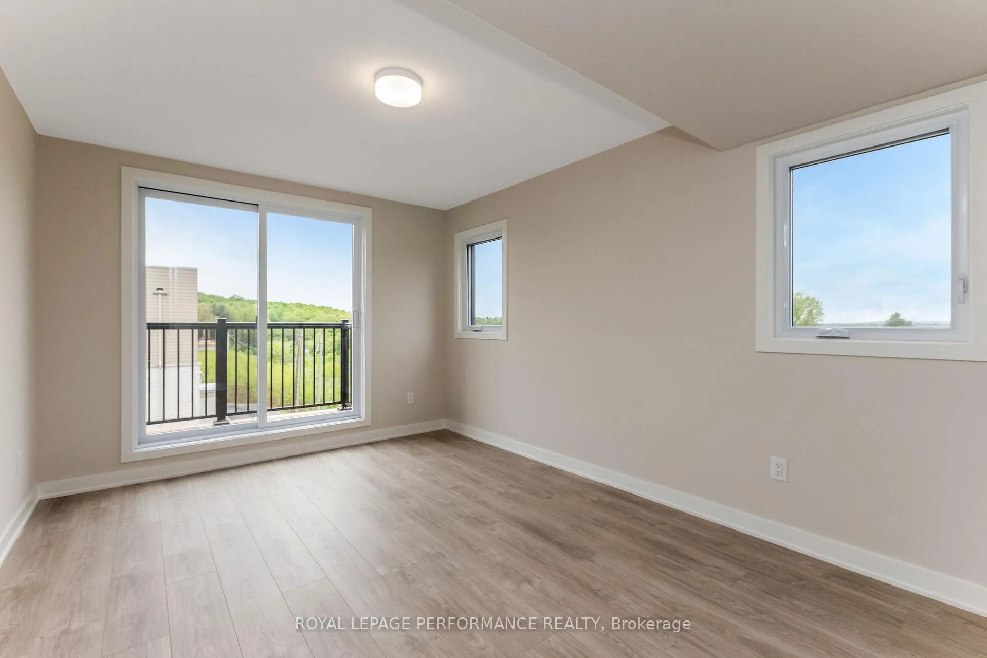 Photo 14 of 318 Mishi Private, Ottawa, CFB Rockcliffe and Area — HOMEH