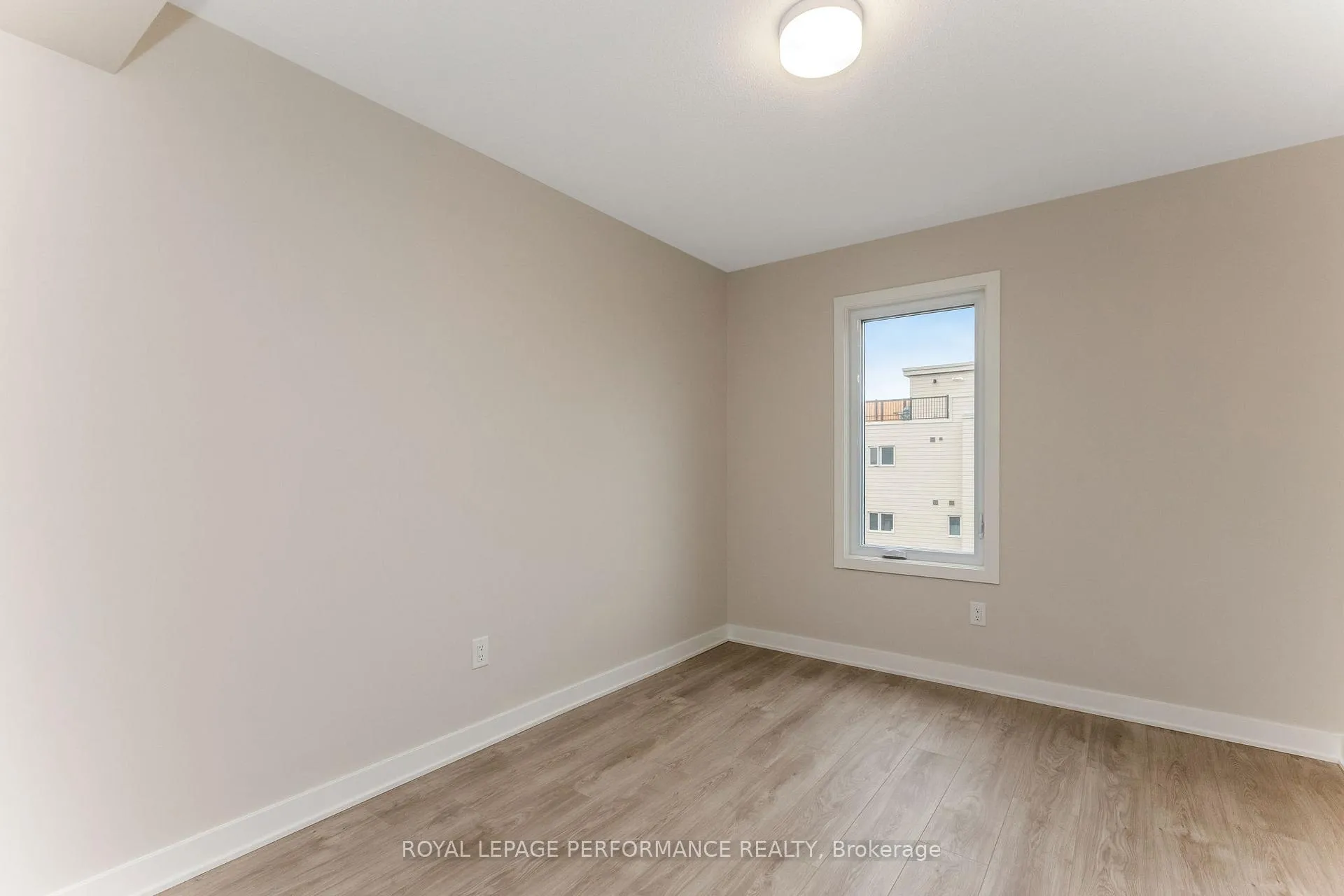 Photo 17 of 318 Mishi Private, Ottawa, CFB Rockcliffe and Area — HOMEH