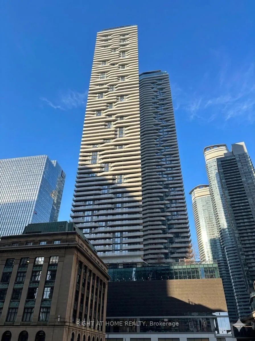 Photo 1 of Unit 5605, 88 Harbour Street, Toronto, Waterfront Communities — HOMEH