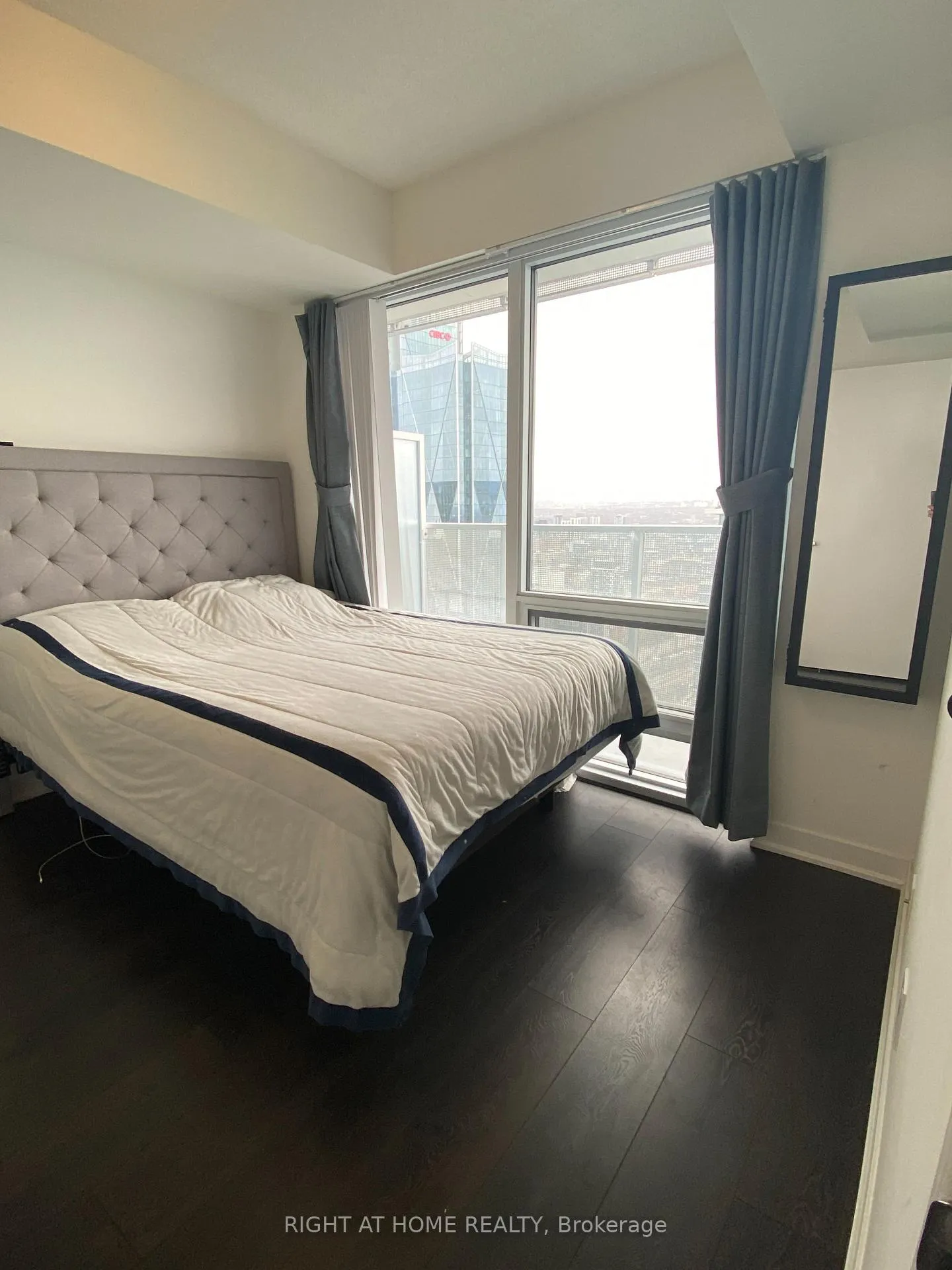 Photo 2 of Unit 5605, 88 Harbour Street, Toronto, Waterfront Communities — HOMEH