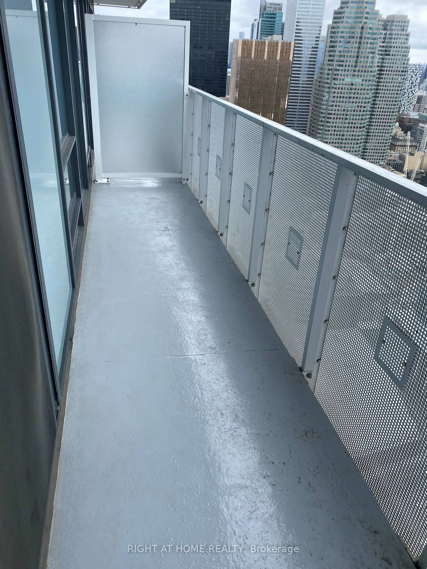 Photo 13 of Unit 5605, 88 Harbour Street, Toronto, Waterfront Communities — HOMEH