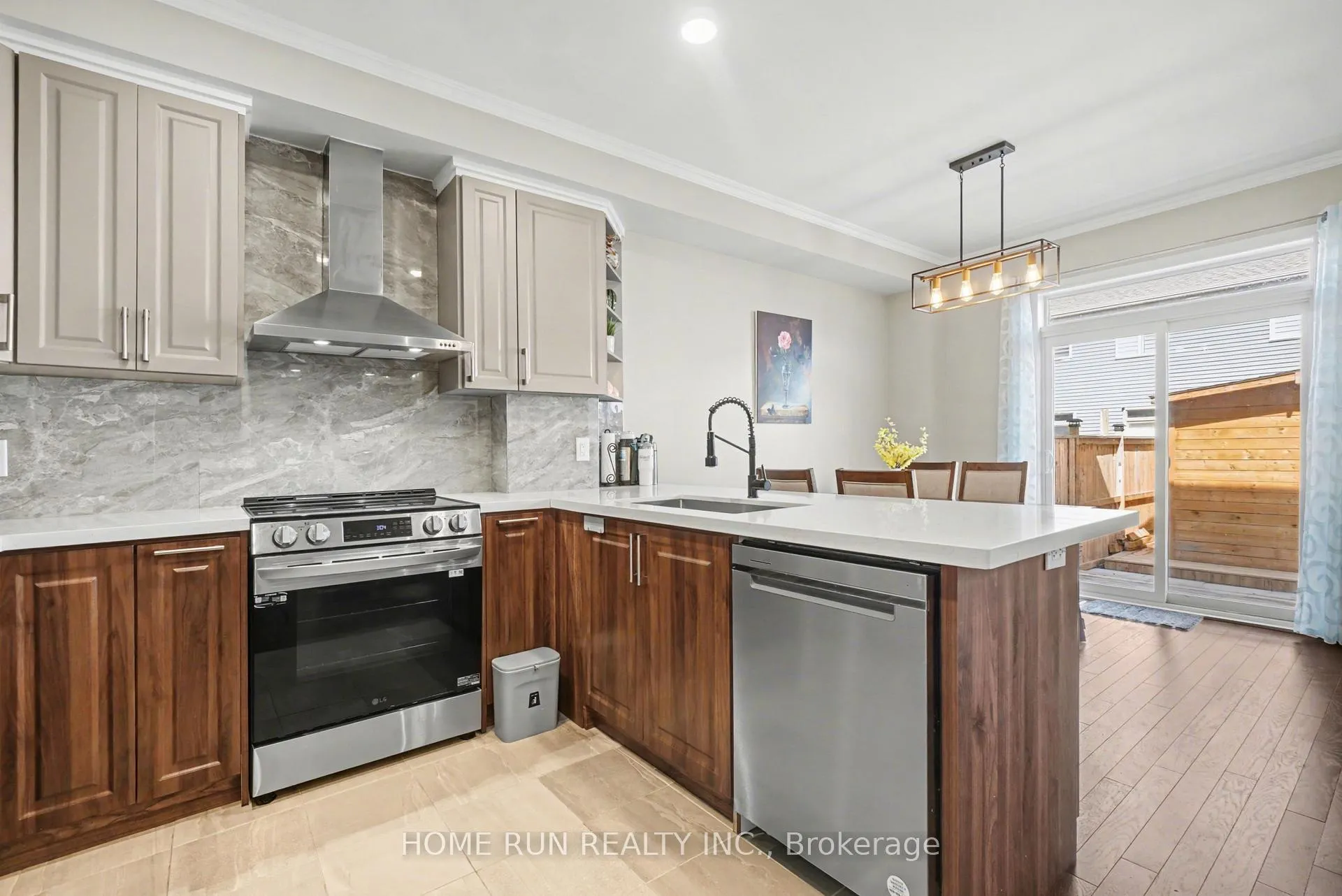 Photo 11 of 111 Mesa Drive, Ottawa, Barrhaven - Half Moon Bay — HOMEH