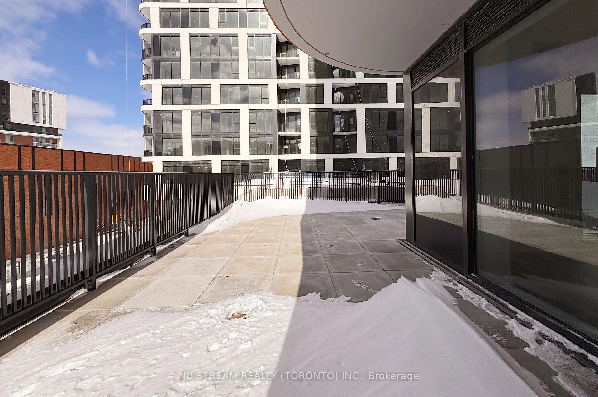 Photo 15 of Unit 902, 38 Andre De Grasse Street, Markham, Unionville — HOMEH