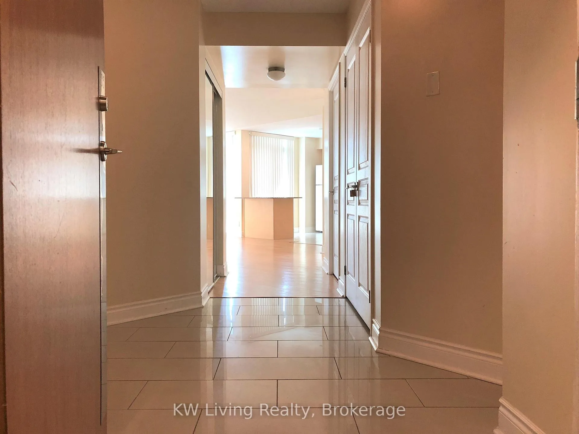 Photo 6 of Unit 205, 75 South Town Centre Boulevard, Markham, Unionville — HOMEH