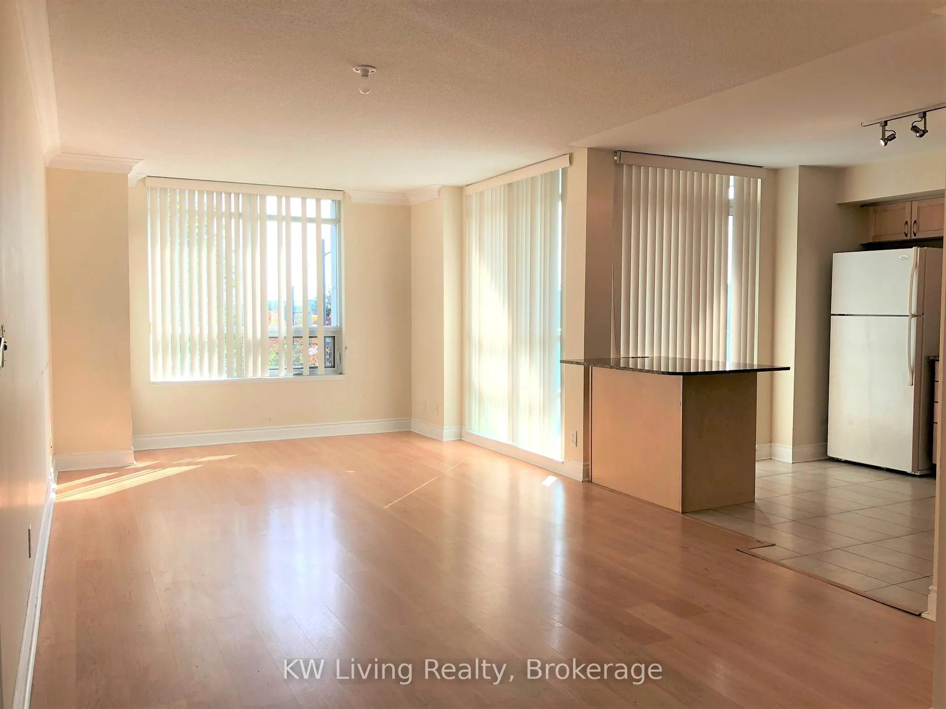 Photo 7 of Unit 205, 75 South Town Centre Boulevard, Markham, Unionville — HOMEH
