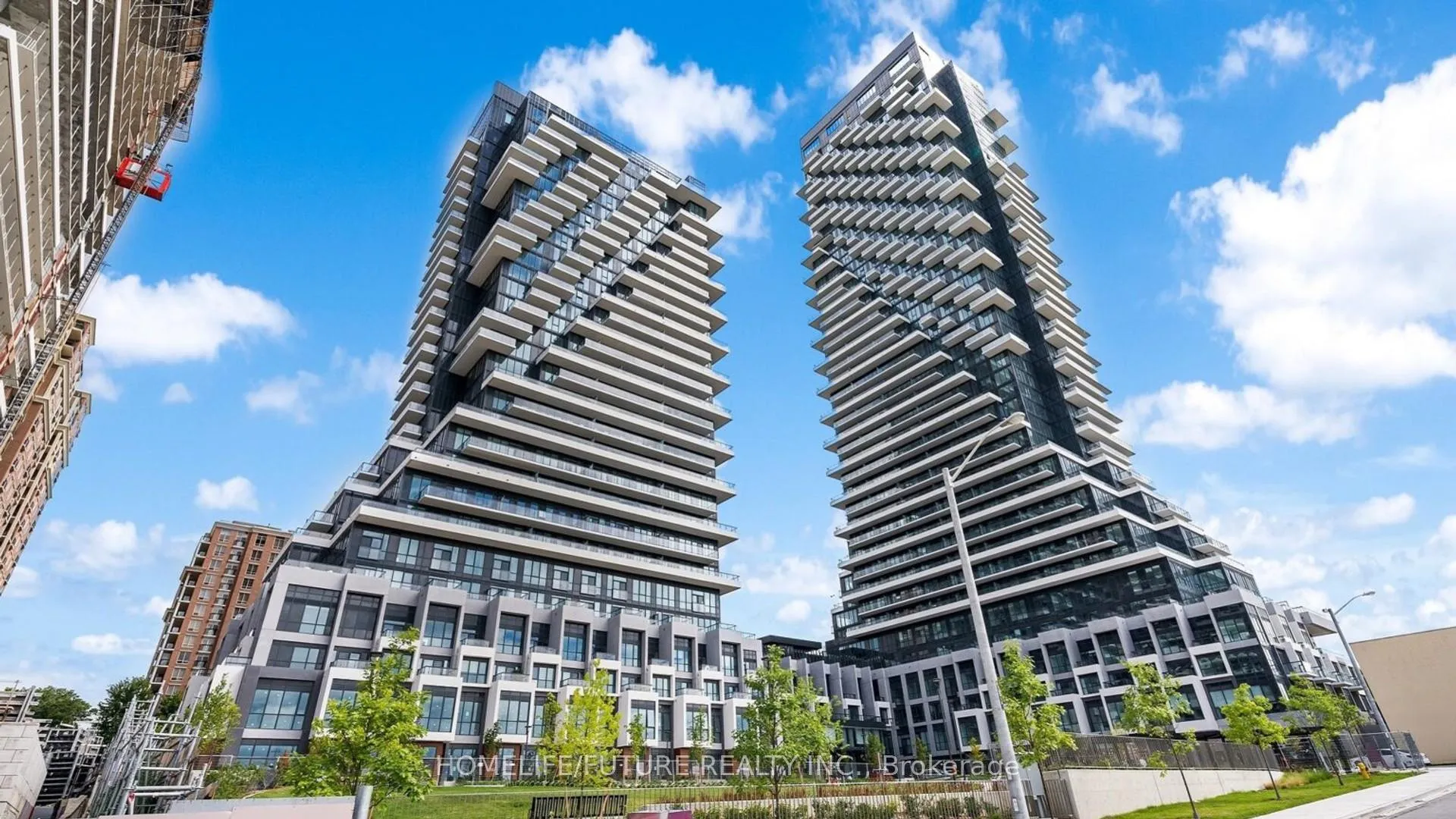 Front of Unit 3404, 30 Inn On The Park Drive