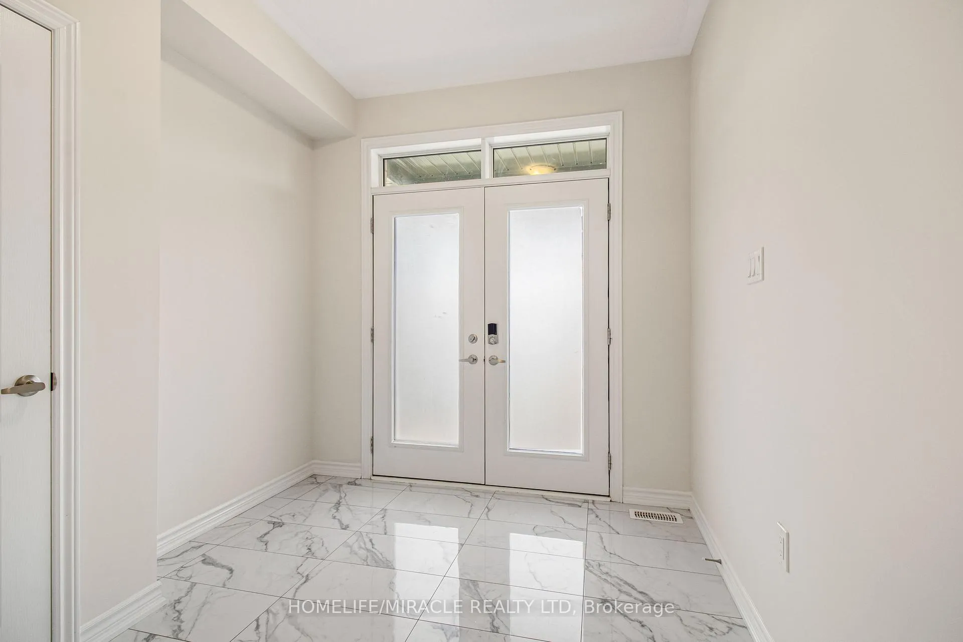 Photo 2 of 63 Lipscott Drive, Caledon, Rural Caledon — HOMEH