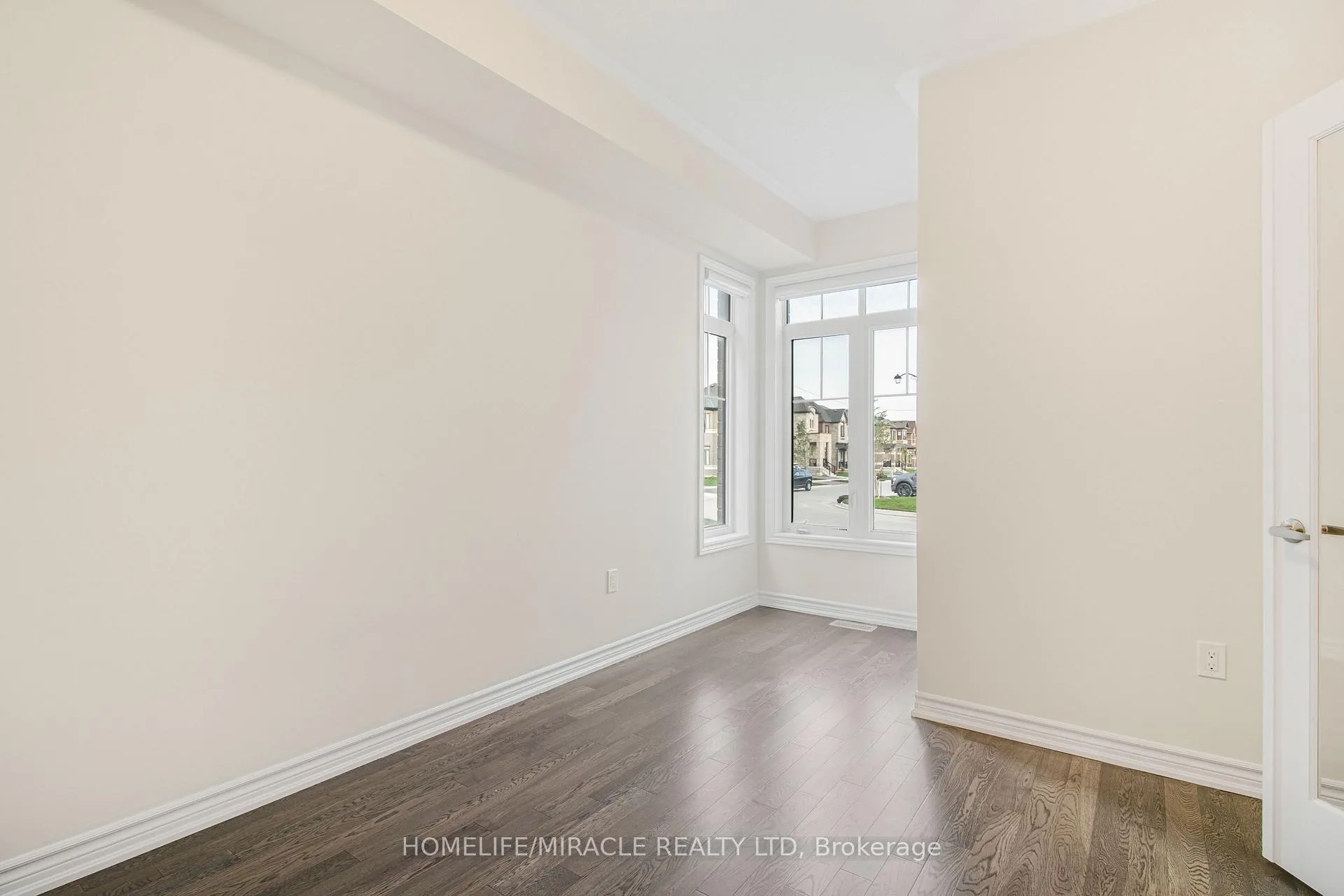 Photo 3 of 63 Lipscott Drive, Caledon, Rural Caledon — HOMEH
