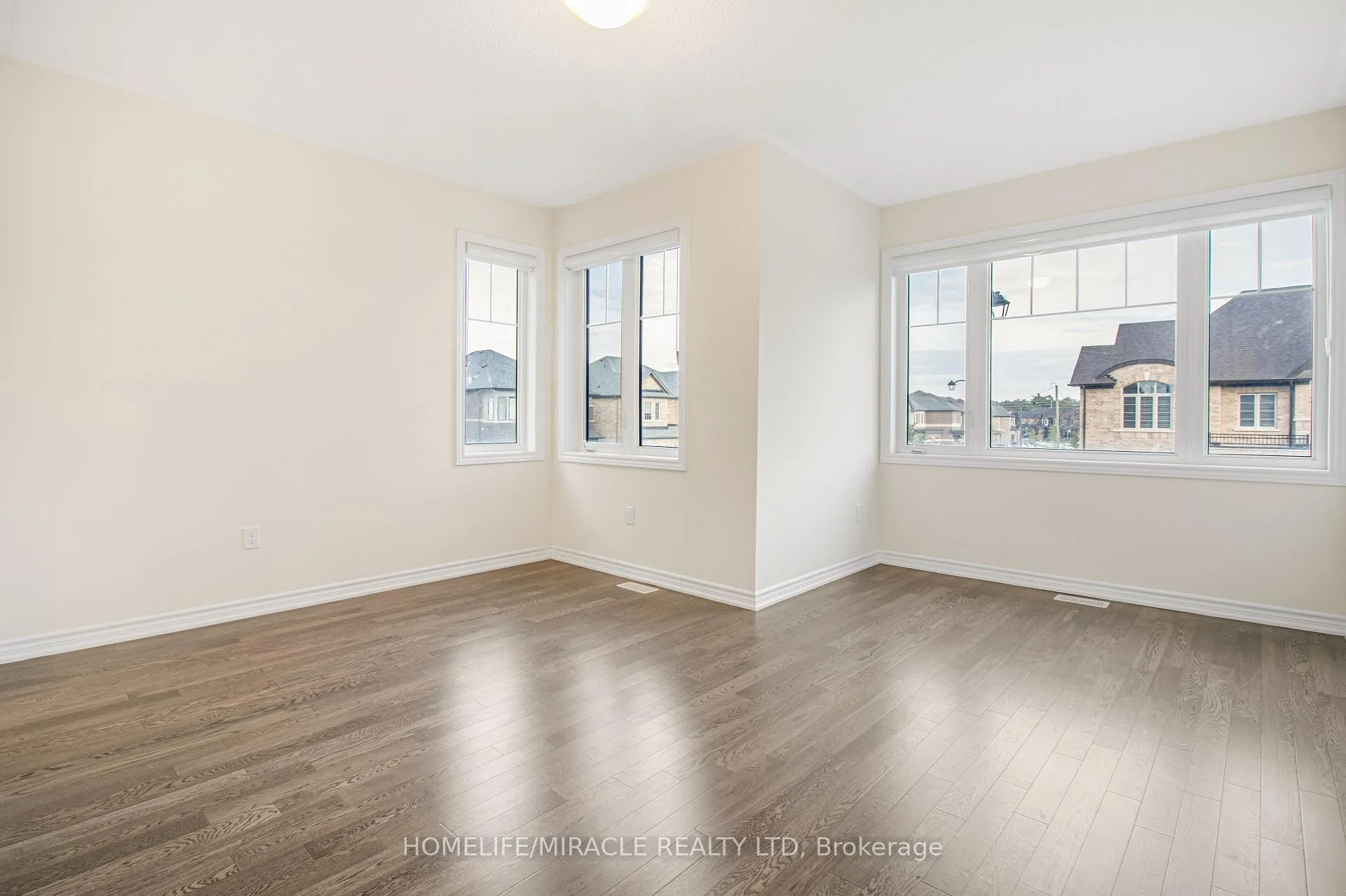Photo 8 of 63 Lipscott Drive, Caledon, Rural Caledon — HOMEH