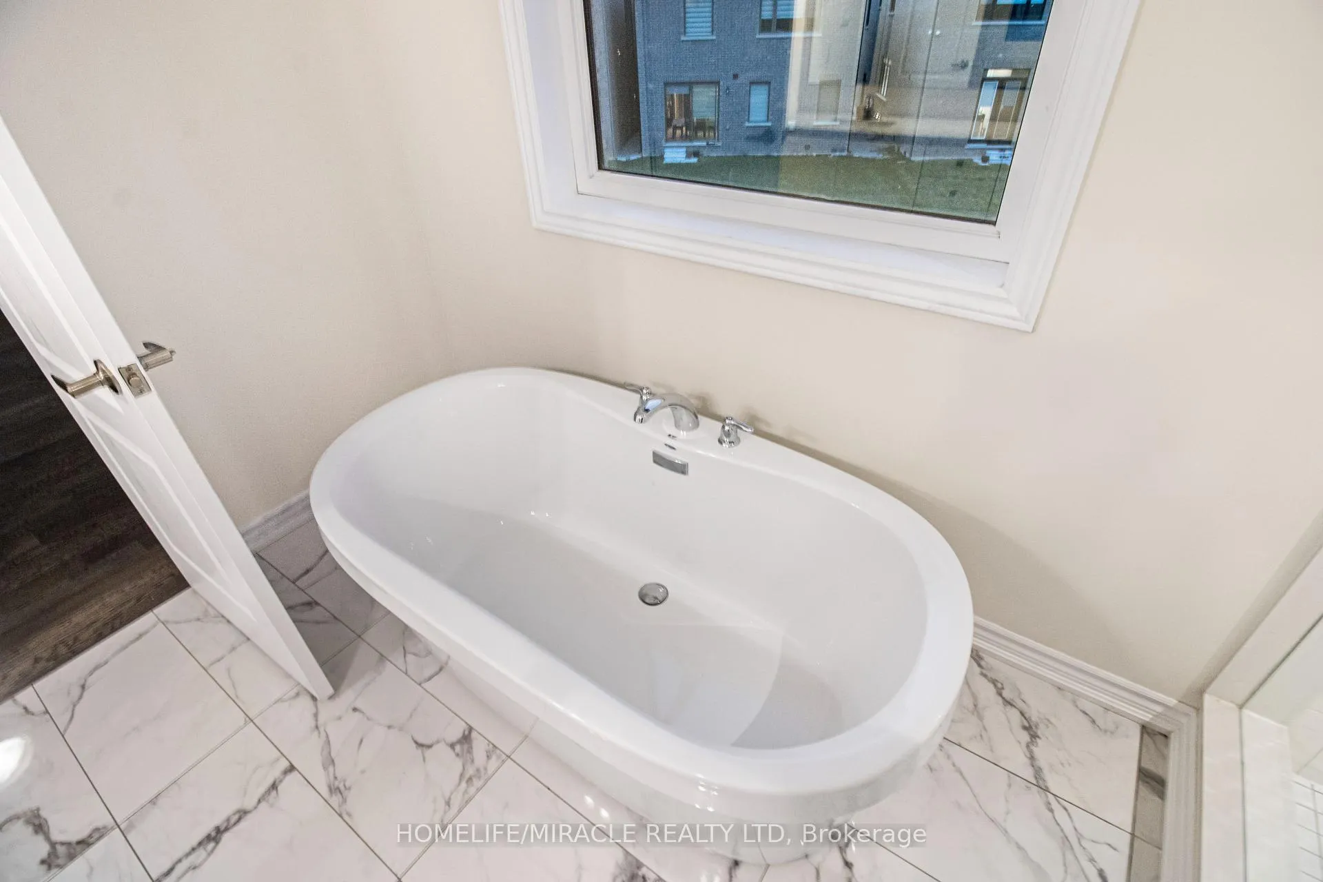 Photo 23 of 63 Lipscott Drive, Caledon, Rural Caledon — HOMEH