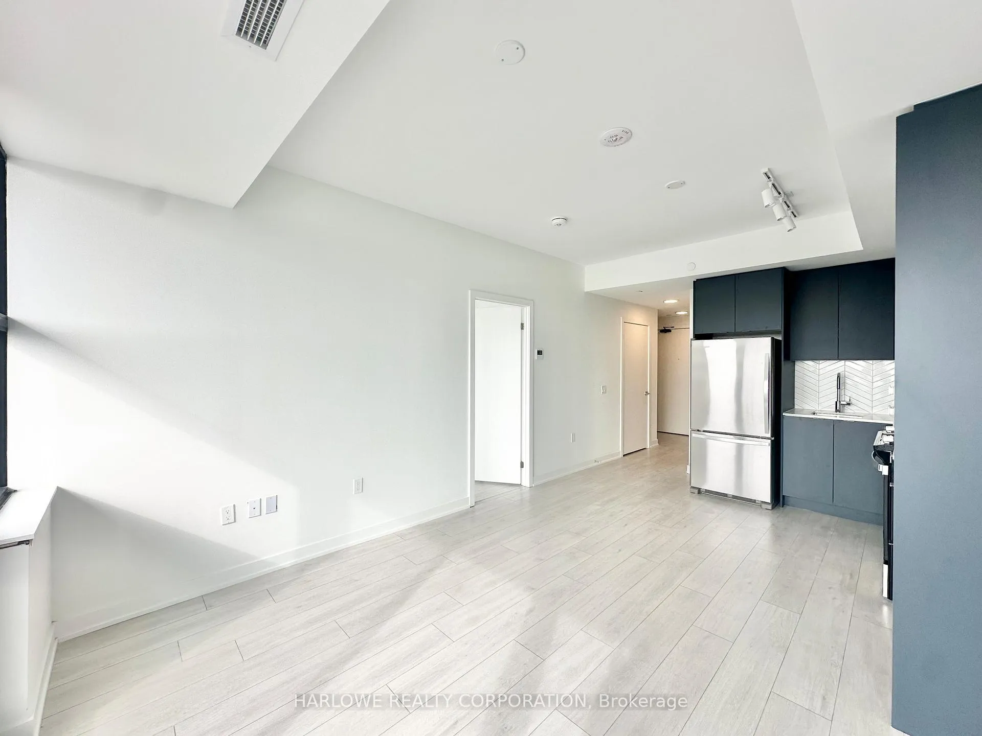 Photo 4 of Unit 434 D, 1614 Charles Street, Whitby, Port Whitby — HOMEH
