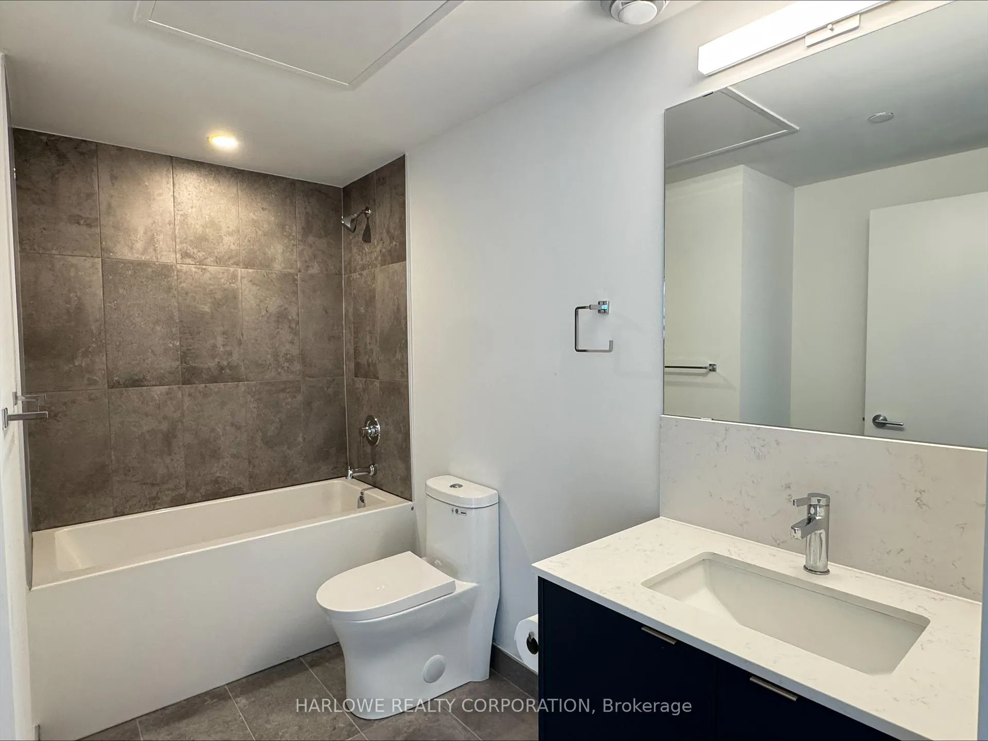 Photo 9 of Unit 439 D, 1614 Charles Street, Whitby, Port Whitby — HOMEH
