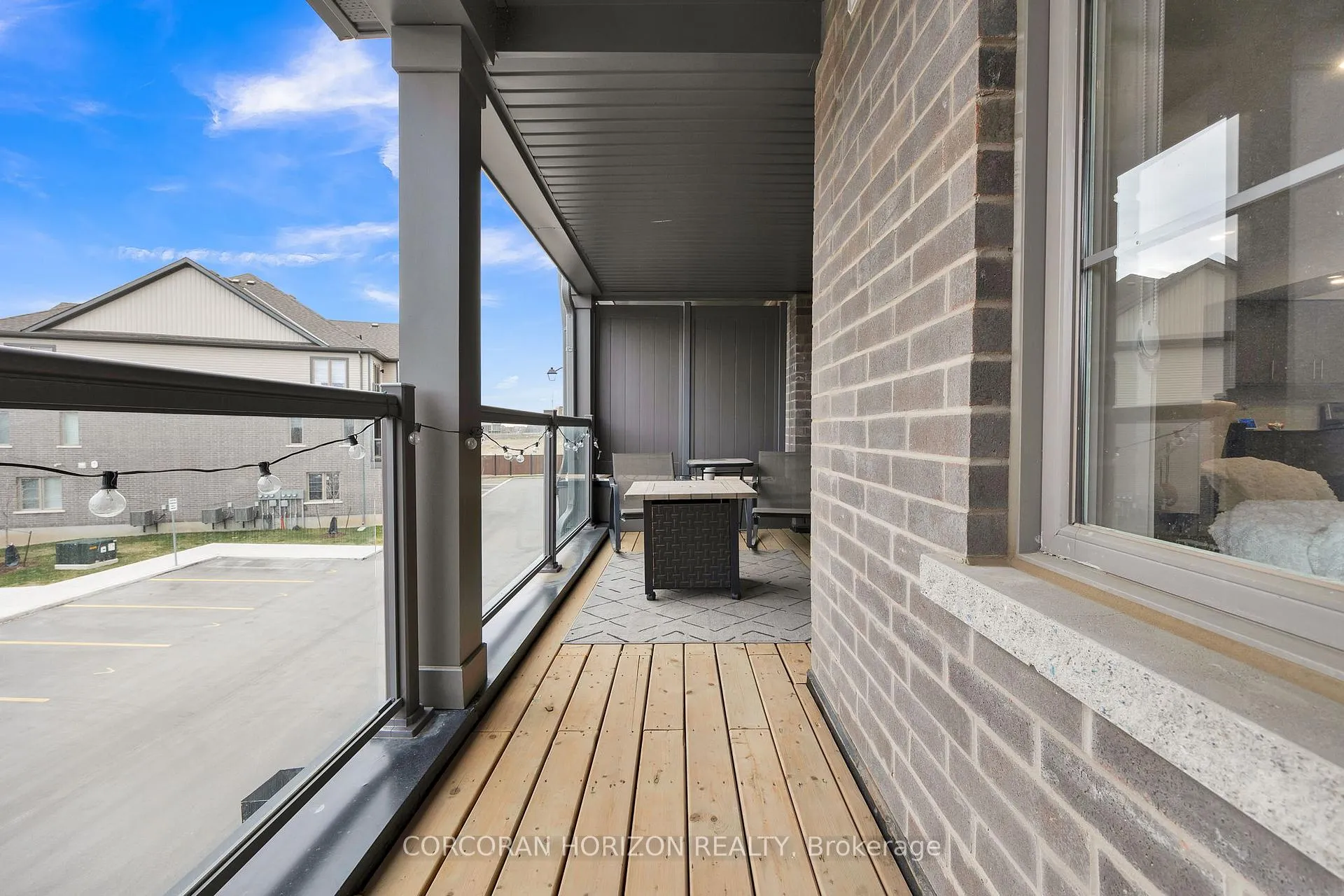 Photo 15 of 211 West Oak Trail, Kitchener — HOMEH