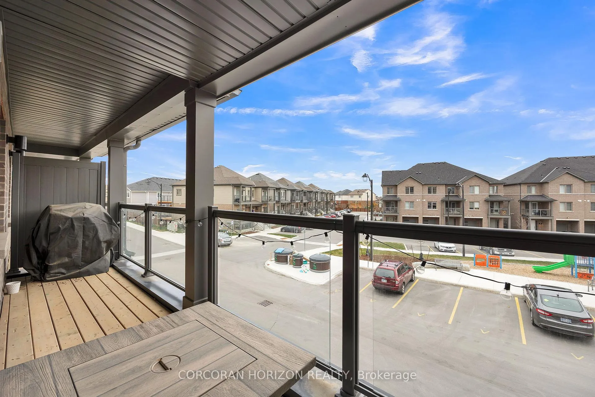 Photo 16 of 211 West Oak Trail, Kitchener — HOMEH