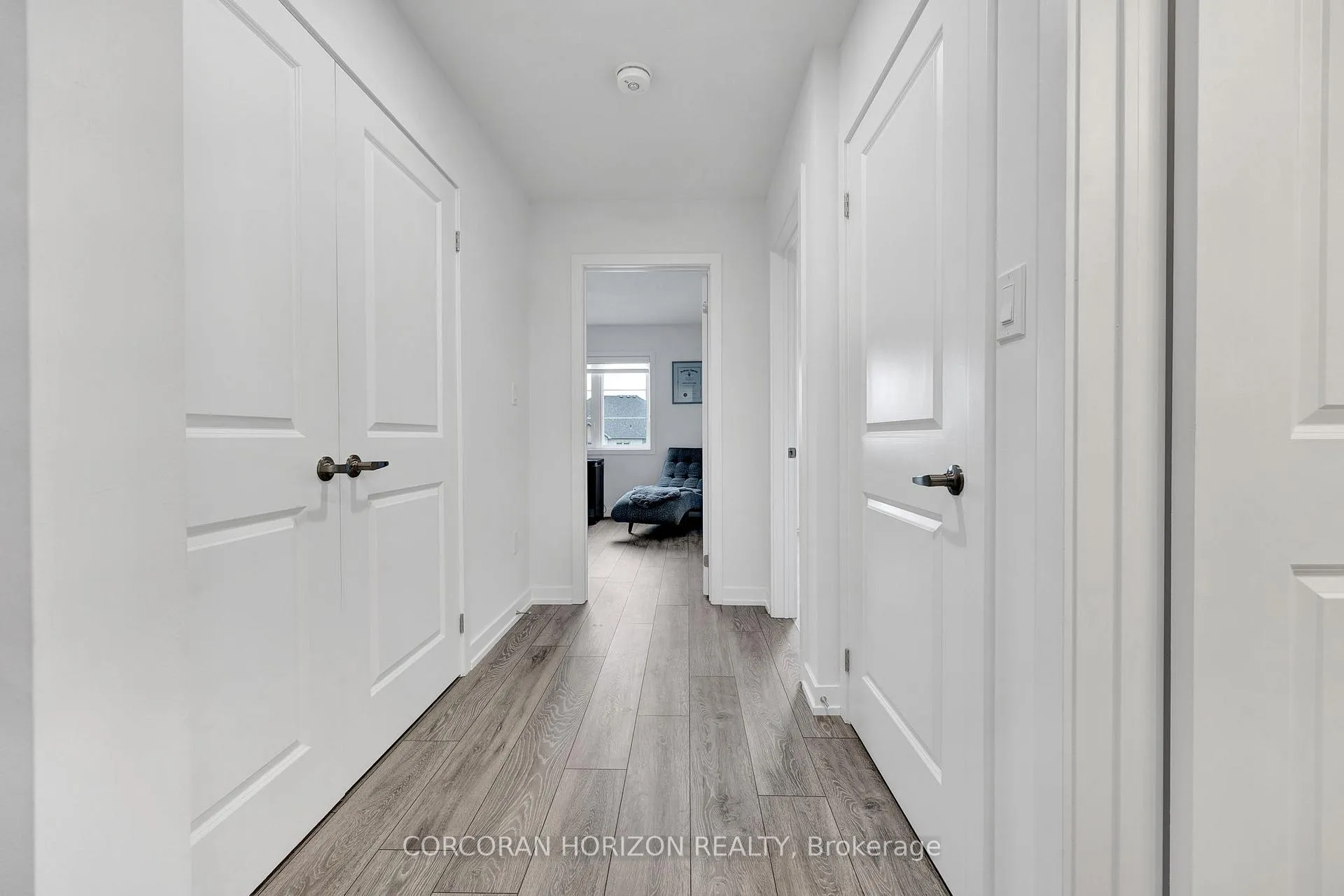 Photo 21 of 211 West Oak Trail, Kitchener — HOMEH