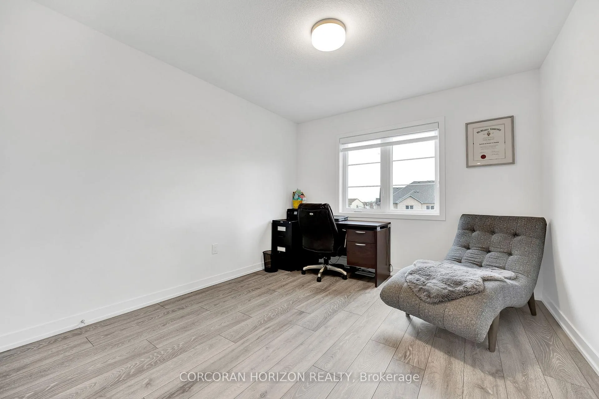 Photo 22 of 211 West Oak Trail, Kitchener — HOMEH