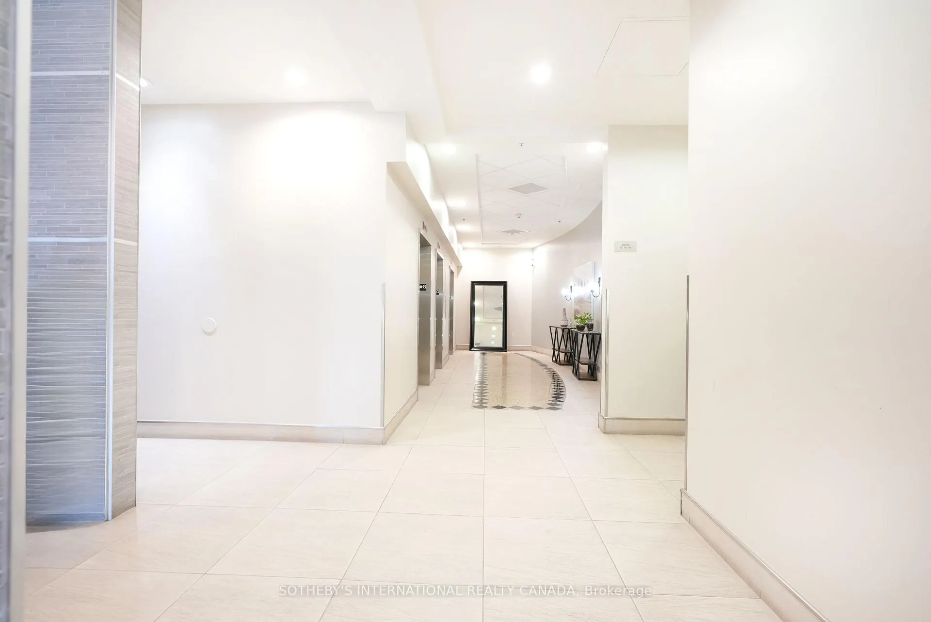 Photo 5 of Unit 709, 90 Landry Street, Ottawa, Vanier — HOMEH