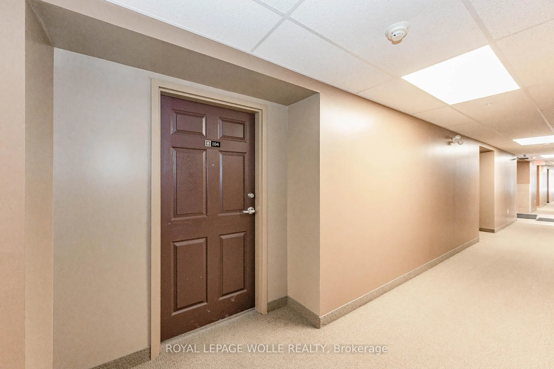 Photo 5 of Unit 104, 60 Lynnmore Street, Guelph, Pineridge/Westminster Woods — HOMEH