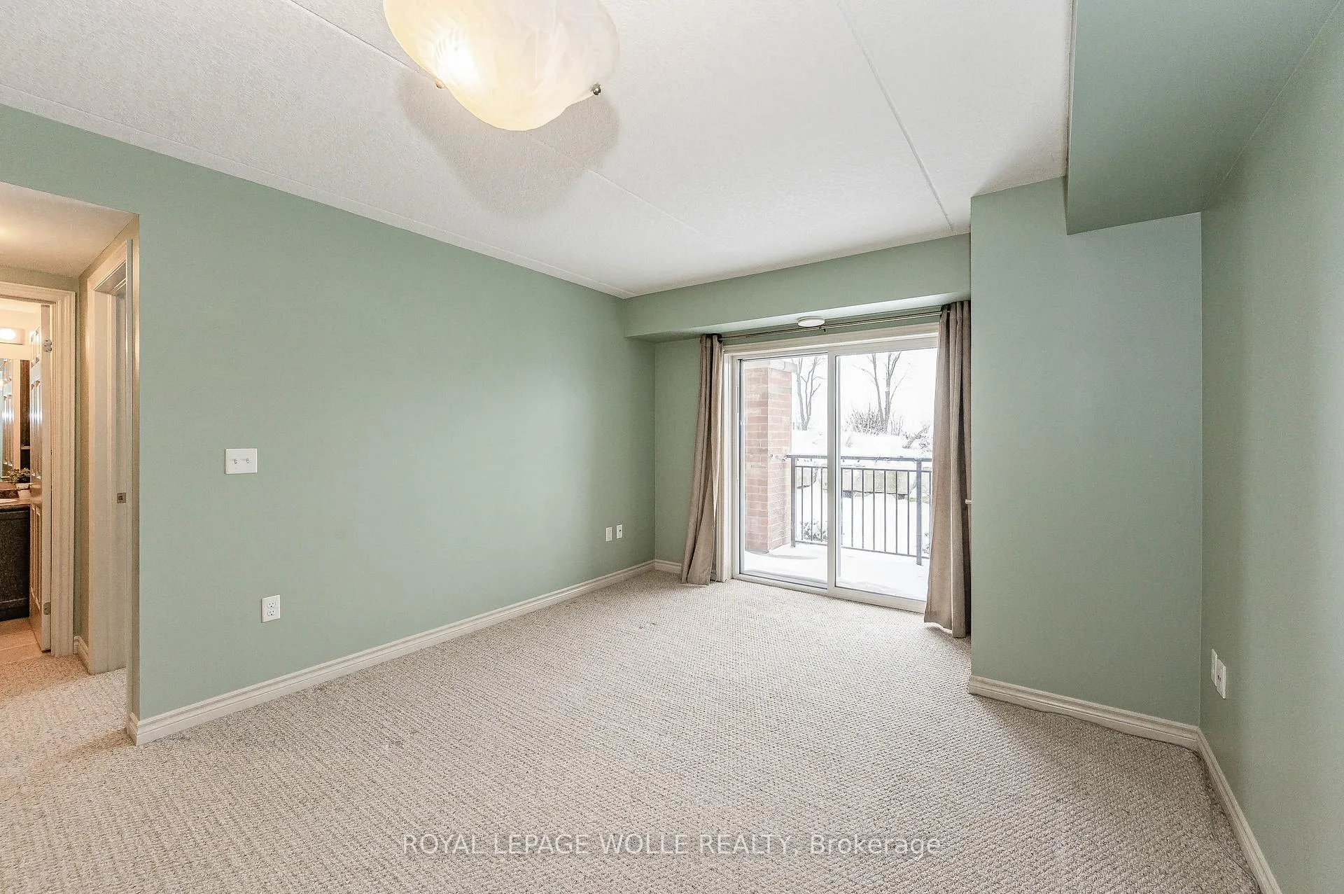 Photo 8 of Unit 104, 60 Lynnmore Street, Guelph, Pineridge/Westminster Woods — HOMEH