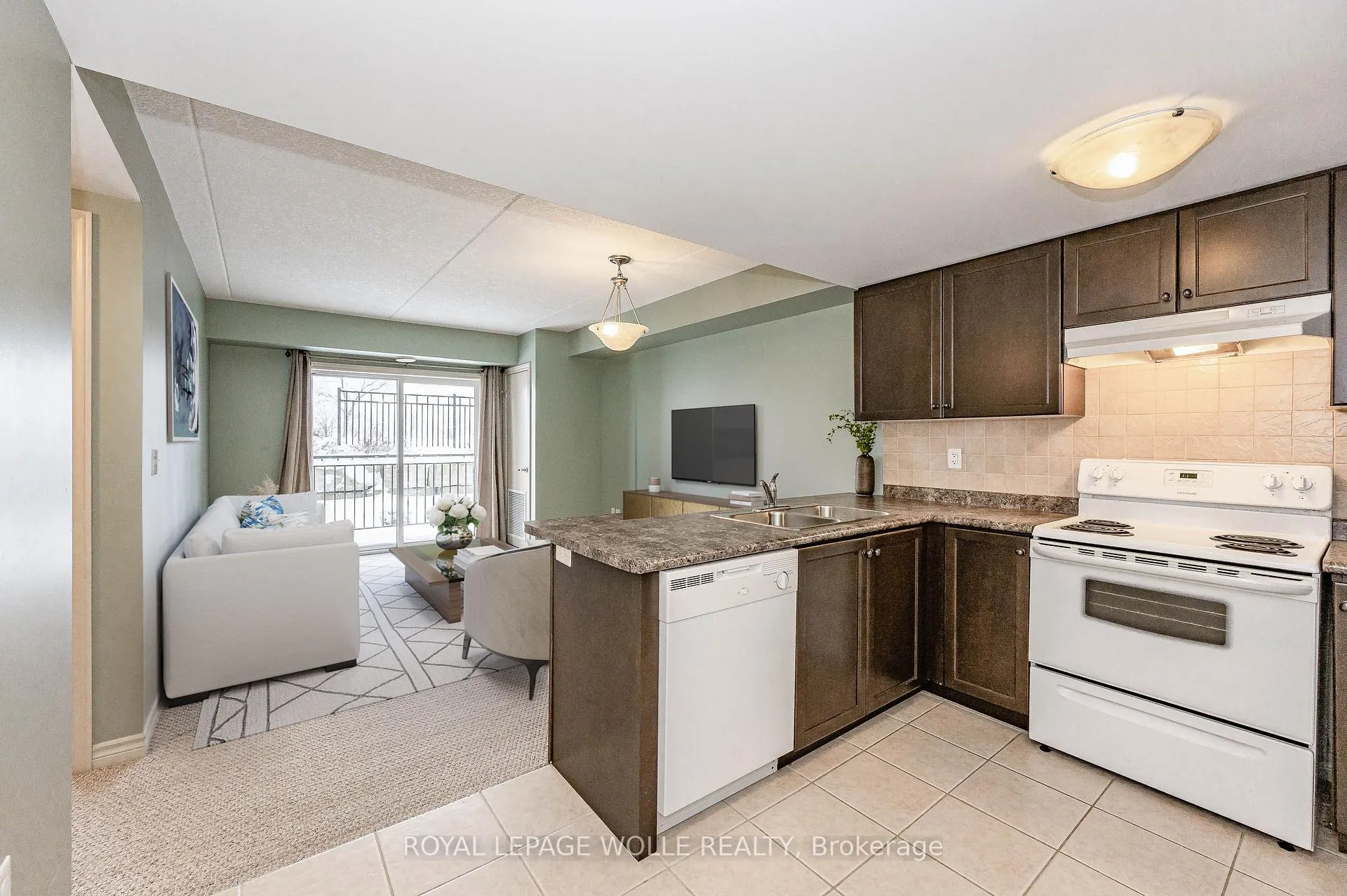 Photo 9 of Unit 104, 60 Lynnmore Street, Guelph, Pineridge/Westminster Woods — HOMEH