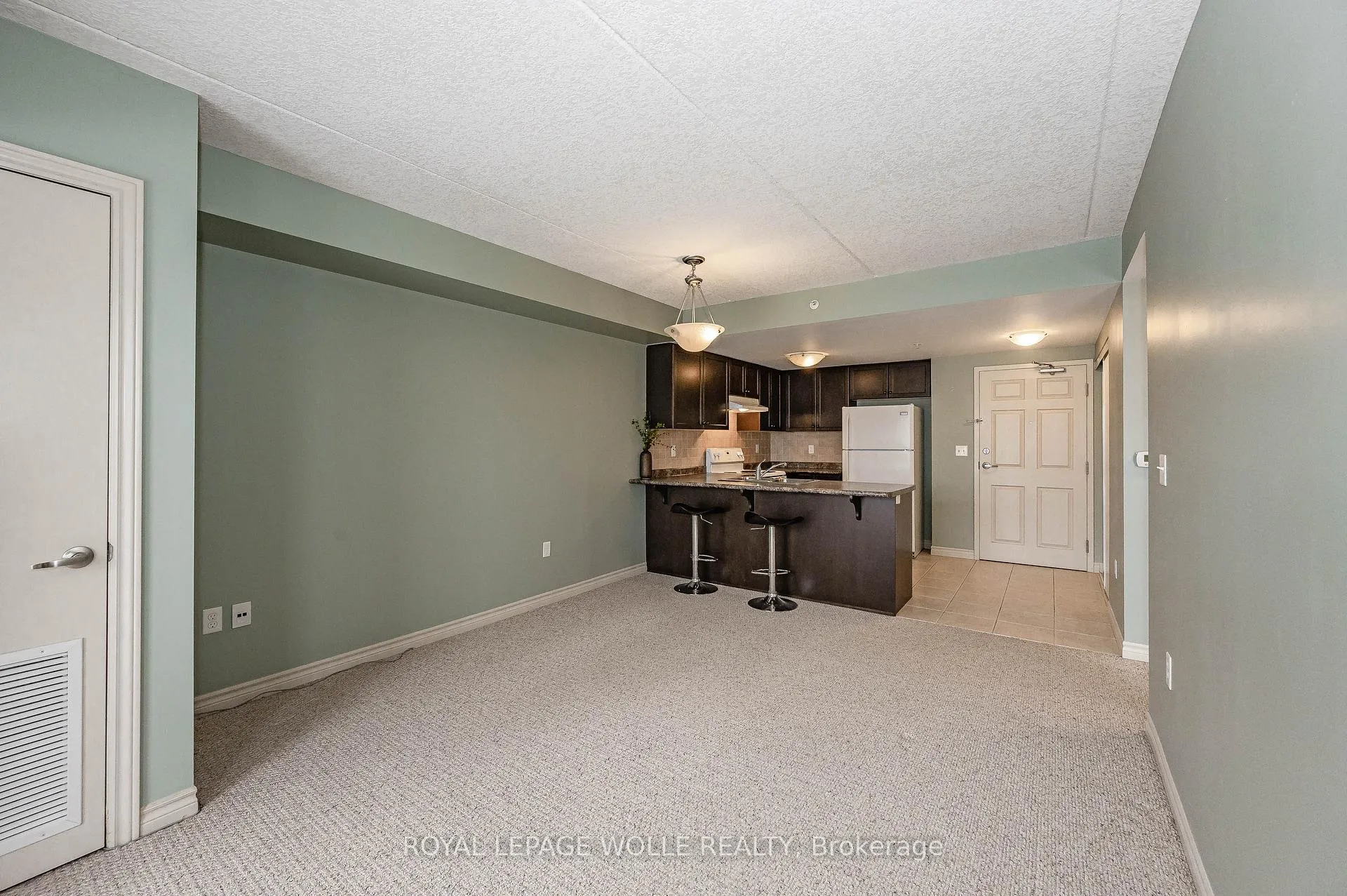 Photo 11 of Unit 104, 60 Lynnmore Street, Guelph, Pineridge/Westminster Woods — HOMEH