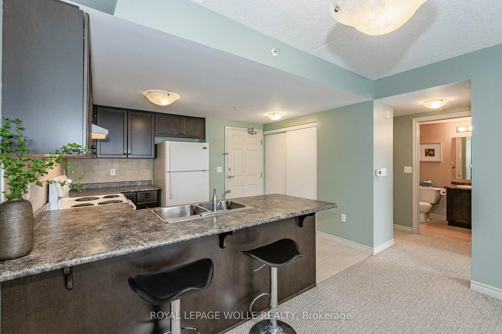 Photo 14 of Unit 104, 60 Lynnmore Street, Guelph, Pineridge/Westminster Woods — HOMEH