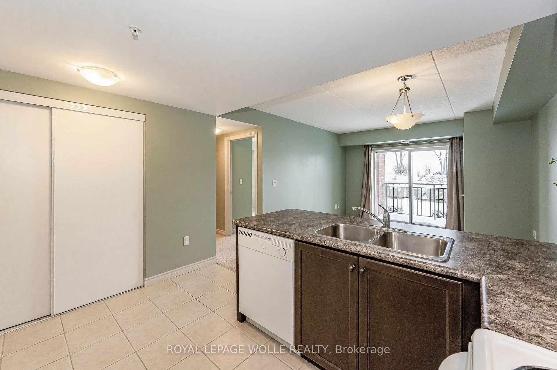 Photo 15 of Unit 104, 60 Lynnmore Street, Guelph, Pineridge/Westminster Woods — HOMEH