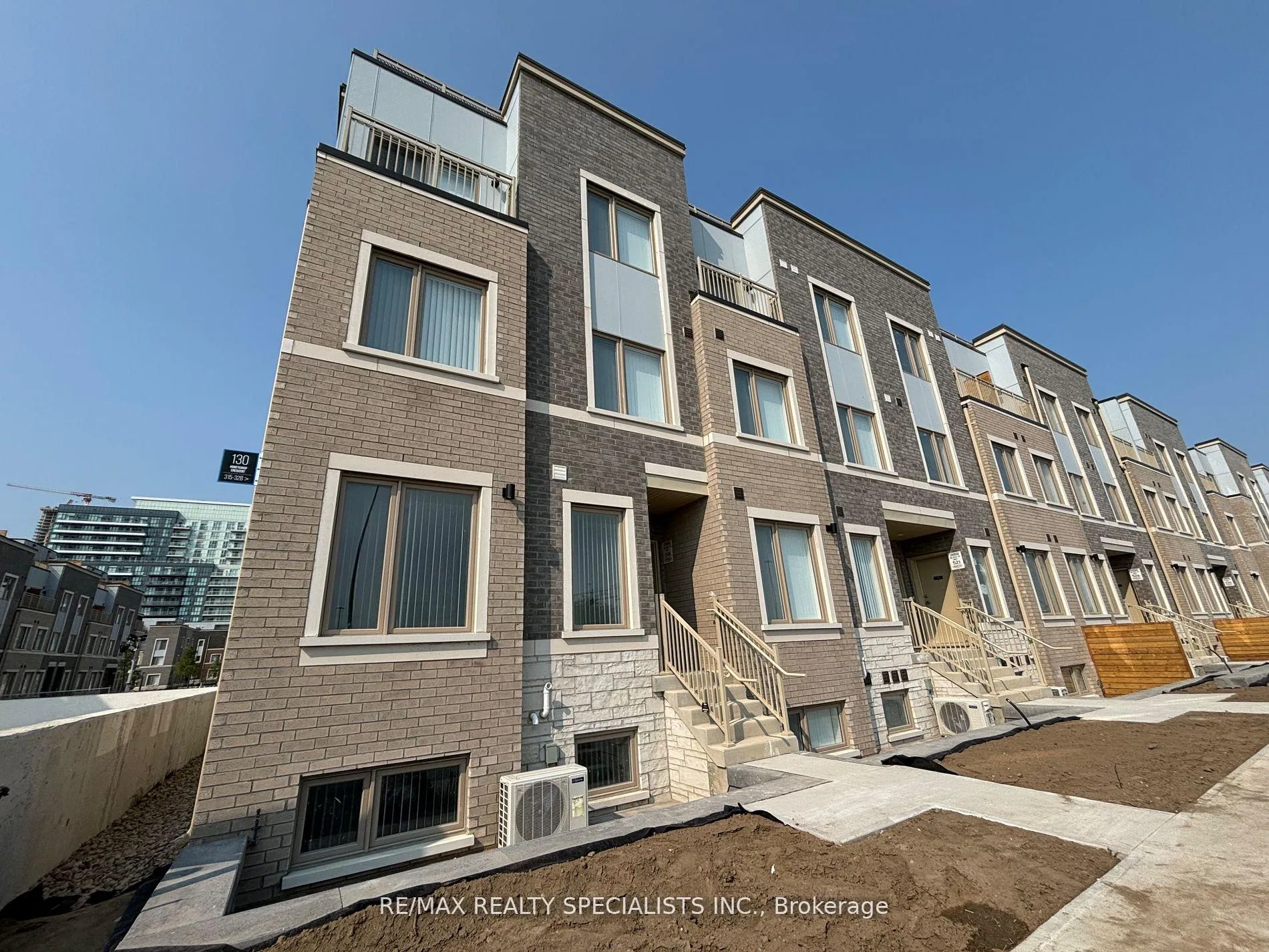 Front of Unit 315, 130 Honeycrisp Crescent