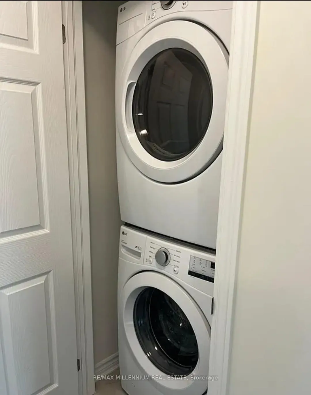 Photo 10 of Unit 608, 1034 Reflection Place, Pickering, Rural Pickering — HOMEH