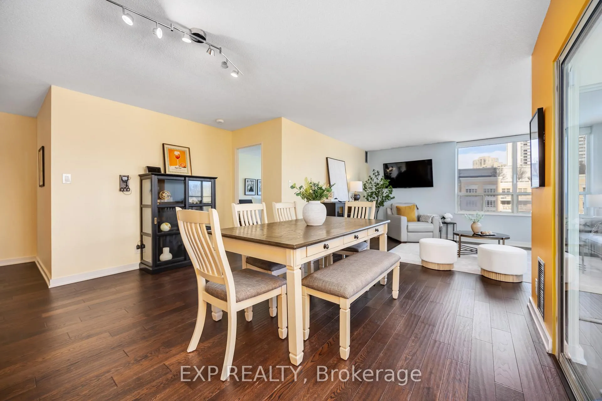 Photo 11 of Unit 606, 205 Wynford Drive, Toronto, Flemingdon Park — HOMEH